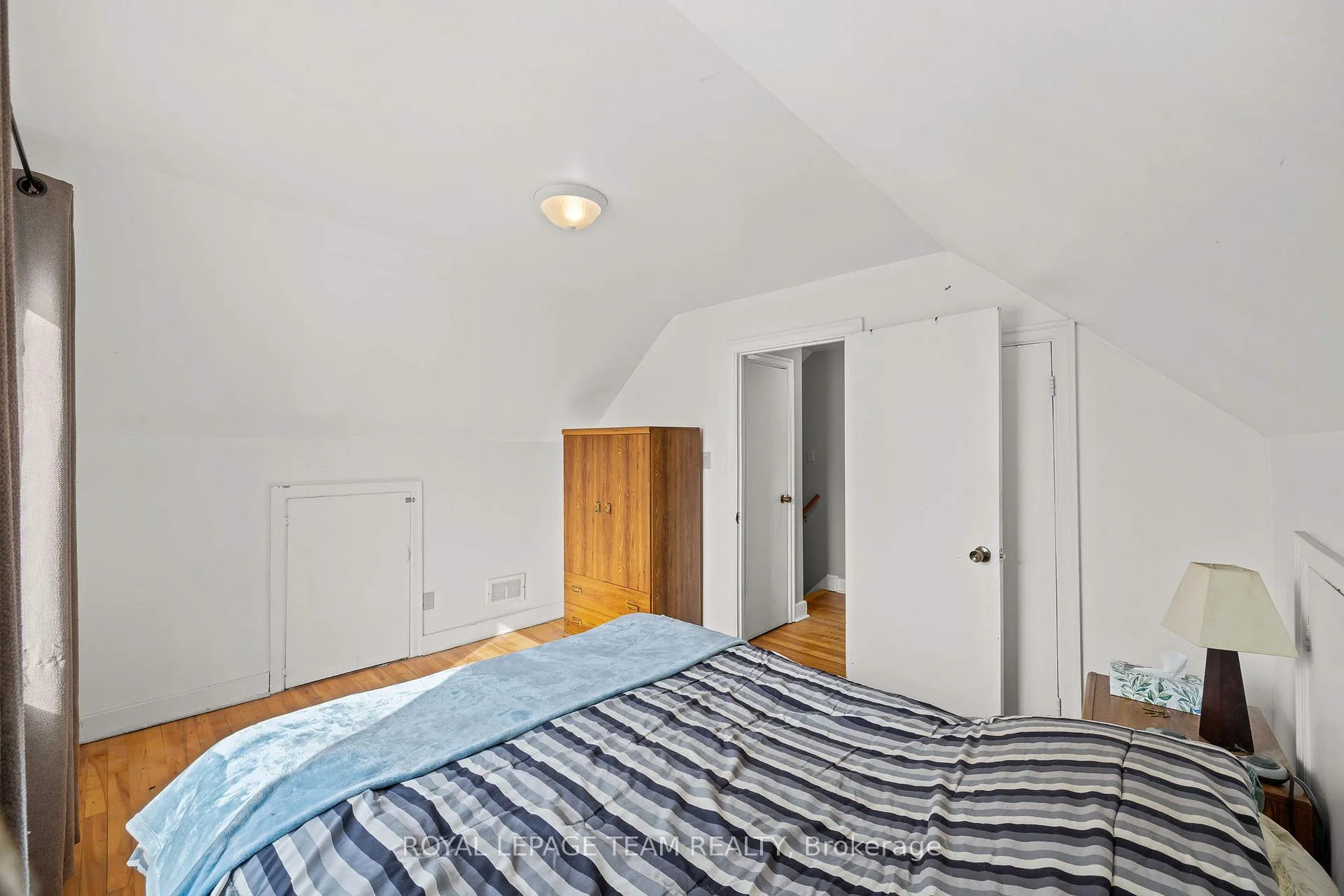 Photo 27 of 1123 Secord Avenue, Ottawa, Billings Bridge — HOMEH