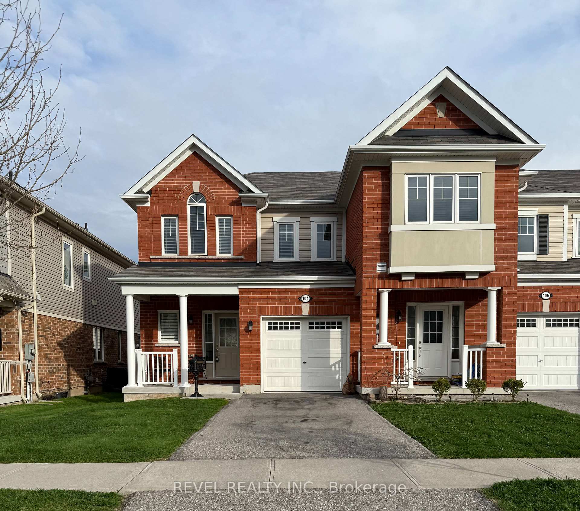 Photo 1 of 104 Mcmonies Drive, Hamilton, Waterdown — HOMEH
