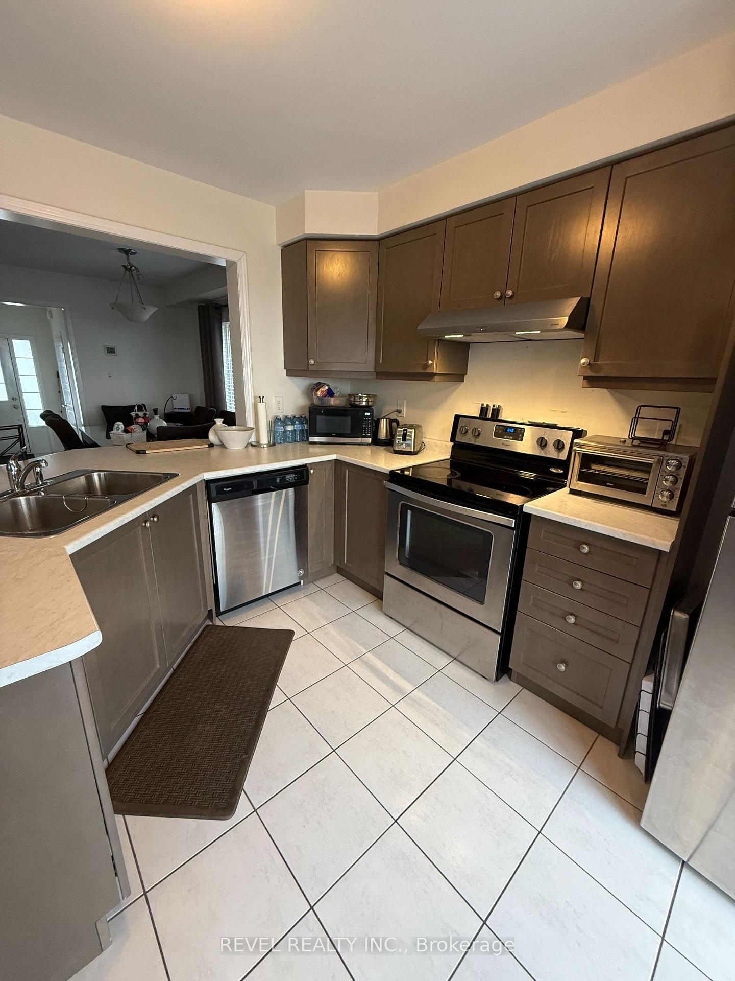 Photo 6 of 104 Mcmonies Drive, Hamilton, Waterdown — HOMEH