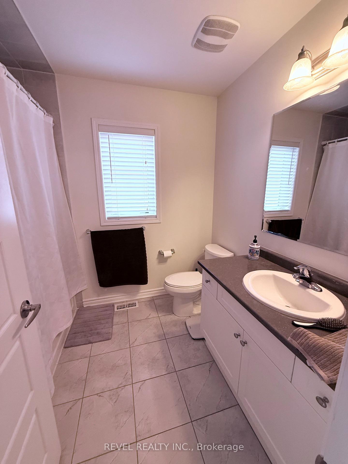 Photo 13 of 104 Mcmonies Drive, Hamilton, Waterdown — HOMEH