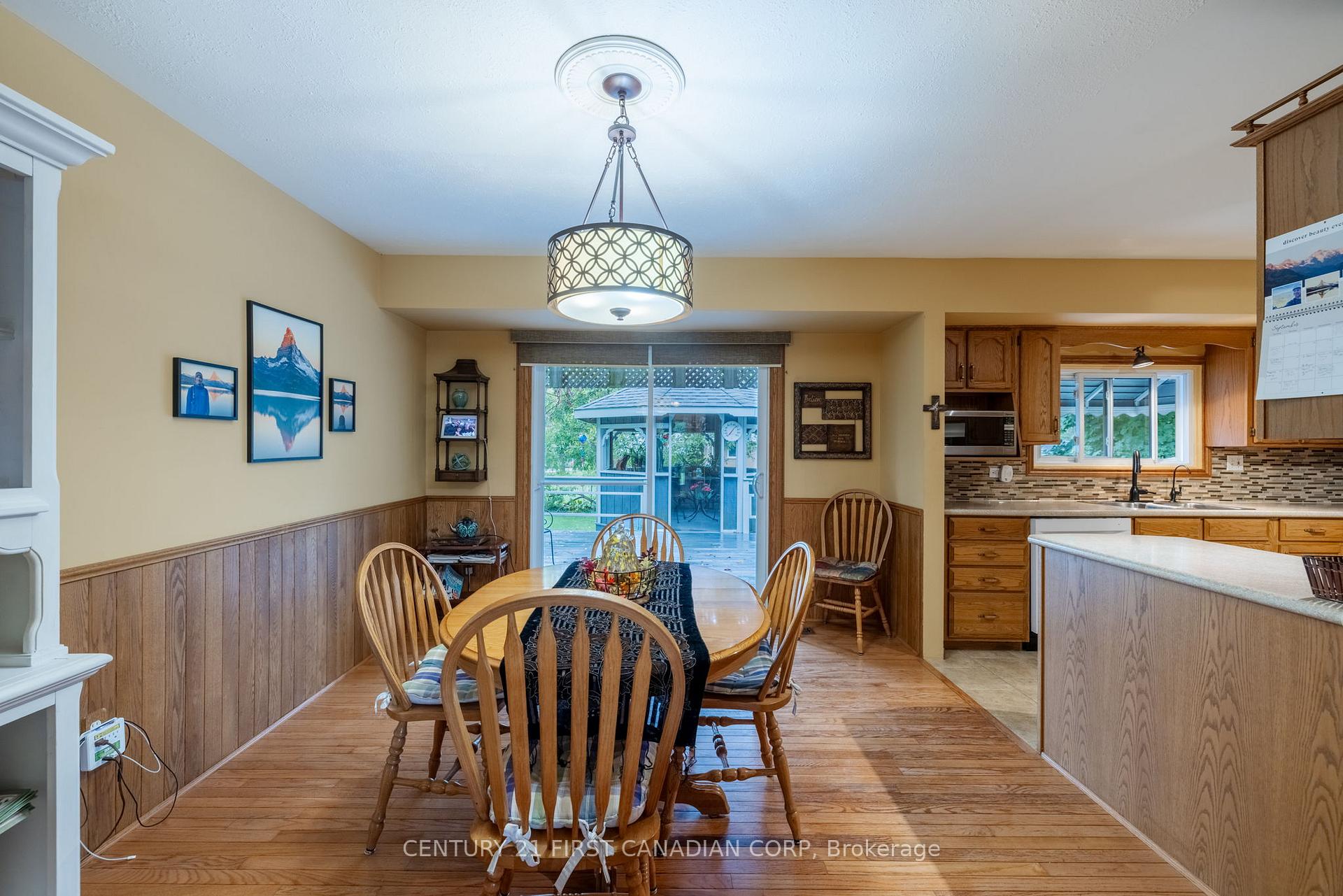 Photo 12 of 7 Currie Court, Middlesex Centre, Poplar Hill — HOMEH