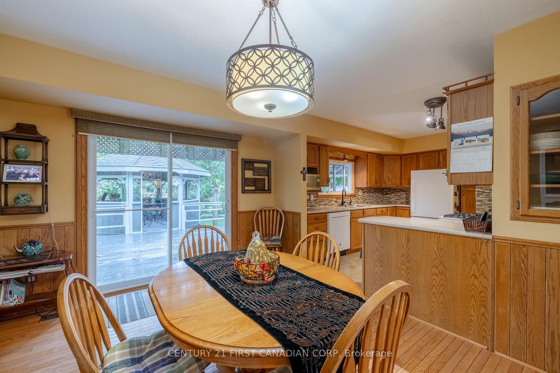 Photo 13 of 7 Currie Court, Middlesex Centre, Poplar Hill — HOMEH