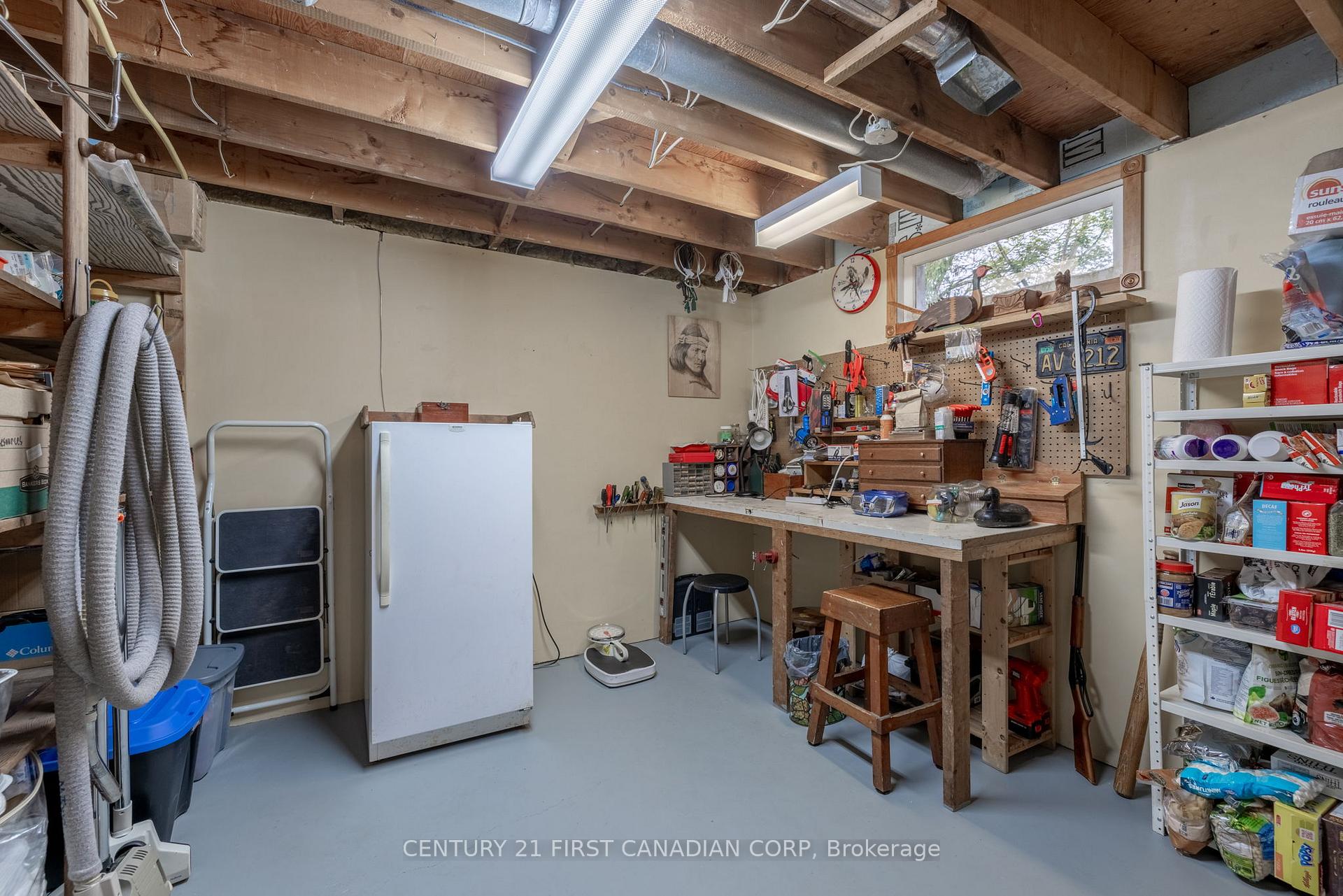 Photo 23 of 7 Currie Court, Middlesex Centre, Poplar Hill — HOMEH