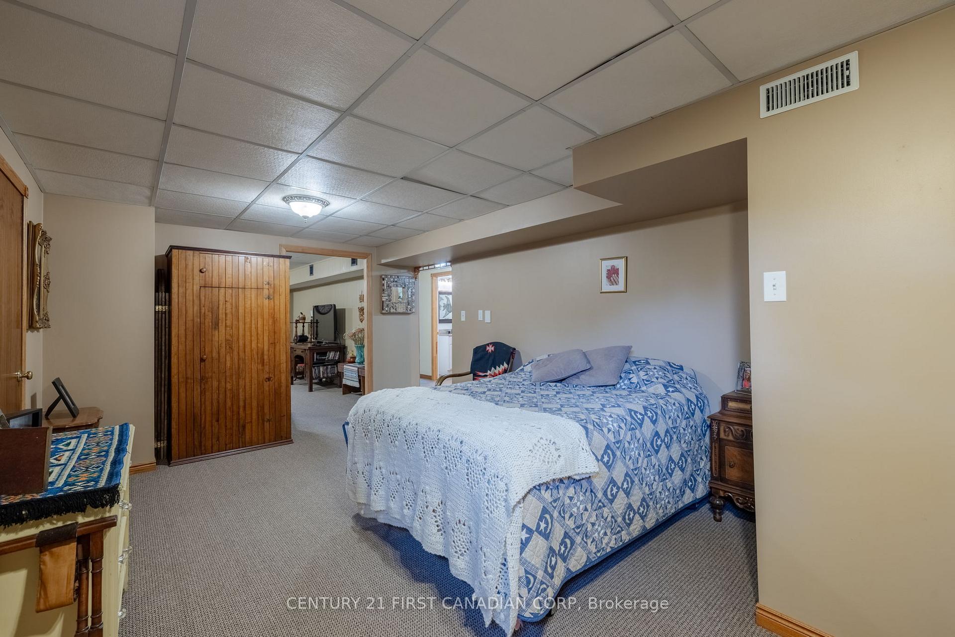 Photo 25 of 7 Currie Court, Middlesex Centre, Poplar Hill — HOMEH