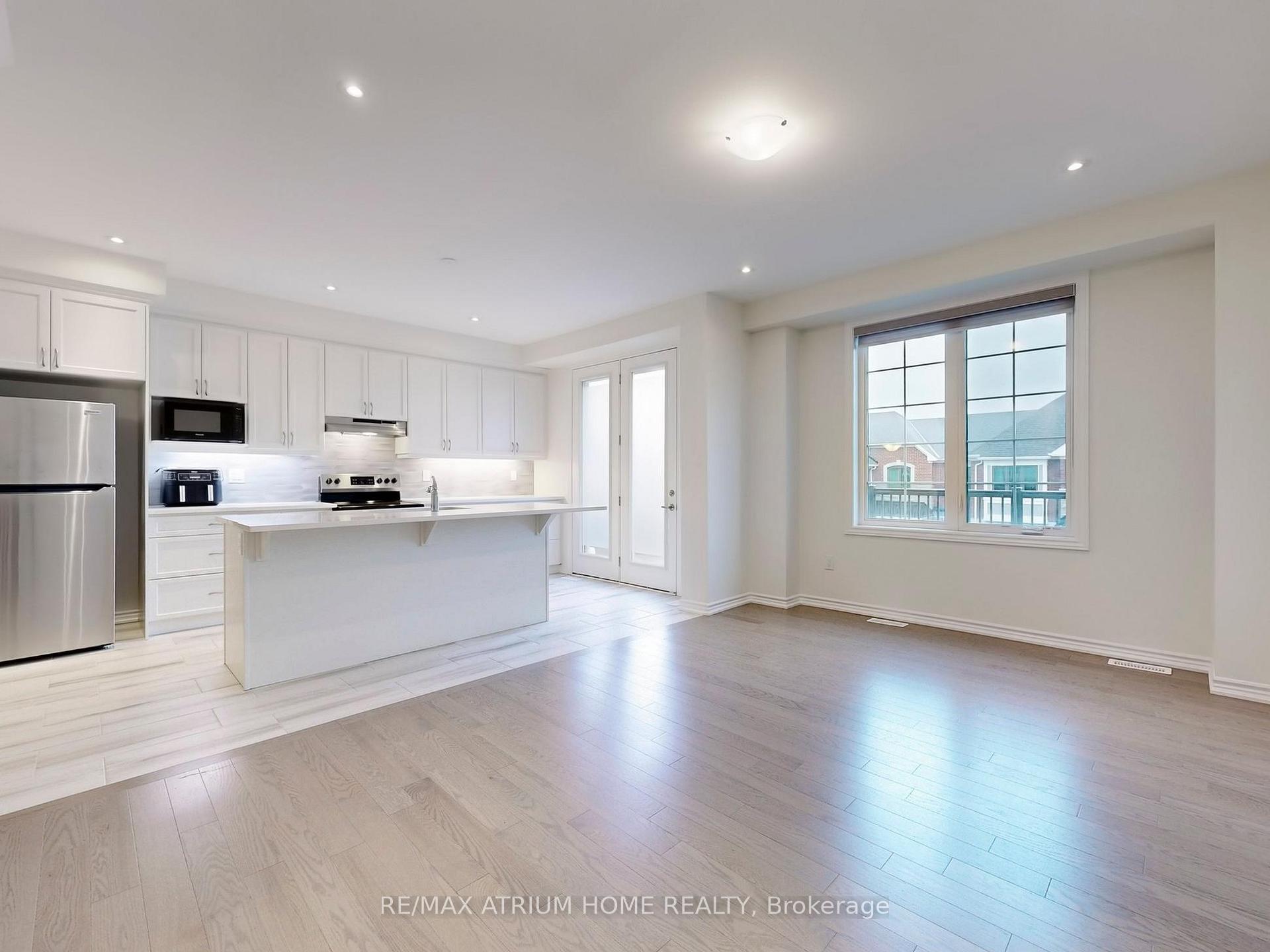 Photo 3 of 79 Therma Crescent, Markham, Victoria Square — HOMEH