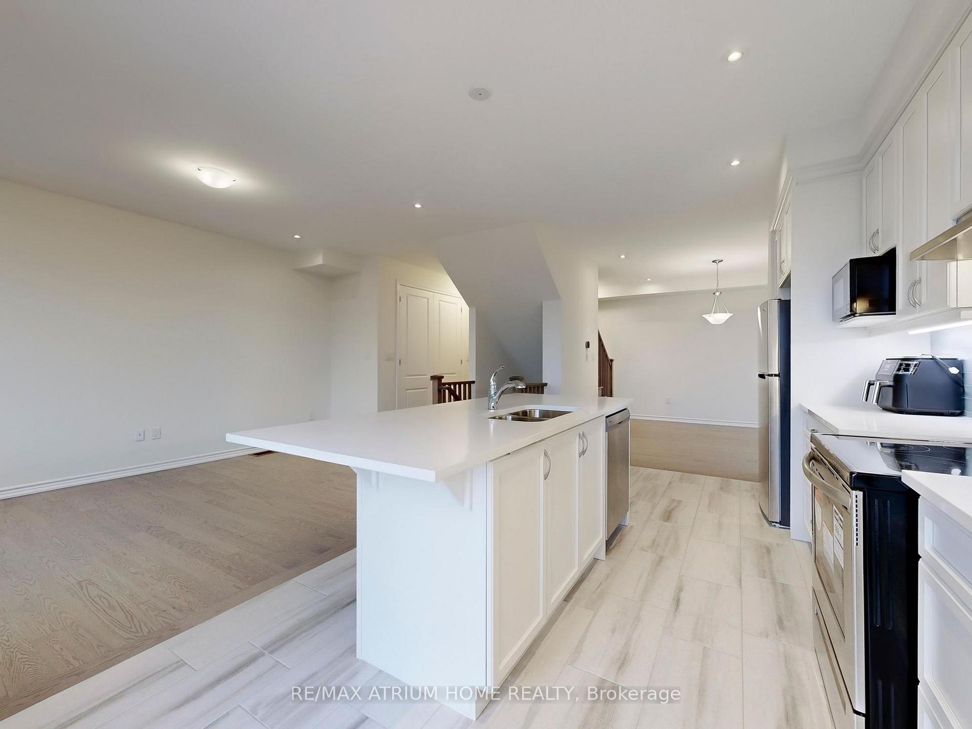 Photo 13 of 79 Therma Crescent, Markham, Victoria Square — HOMEH
