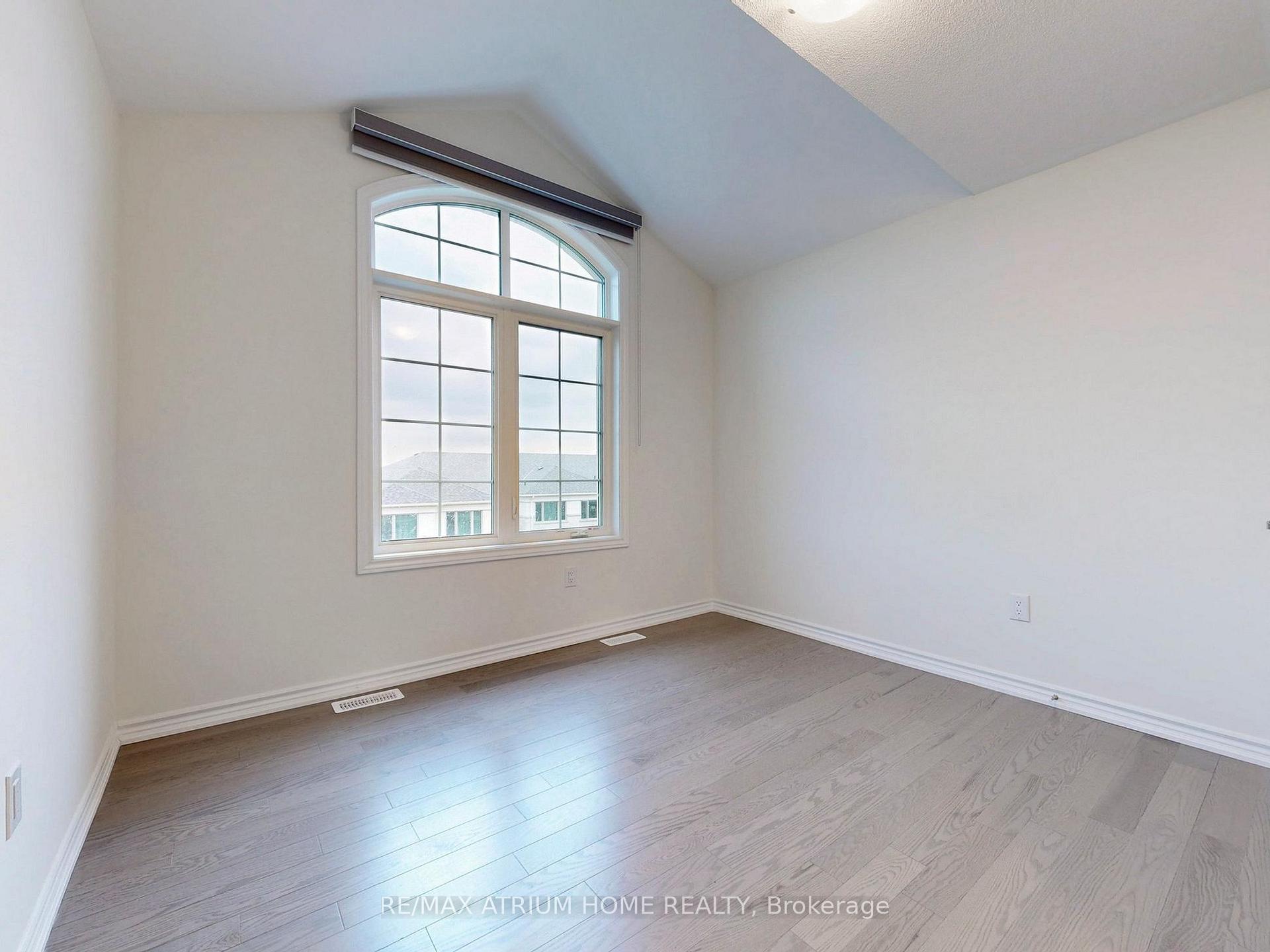 Photo 32 of 79 Therma Crescent, Markham, Victoria Square — HOMEH