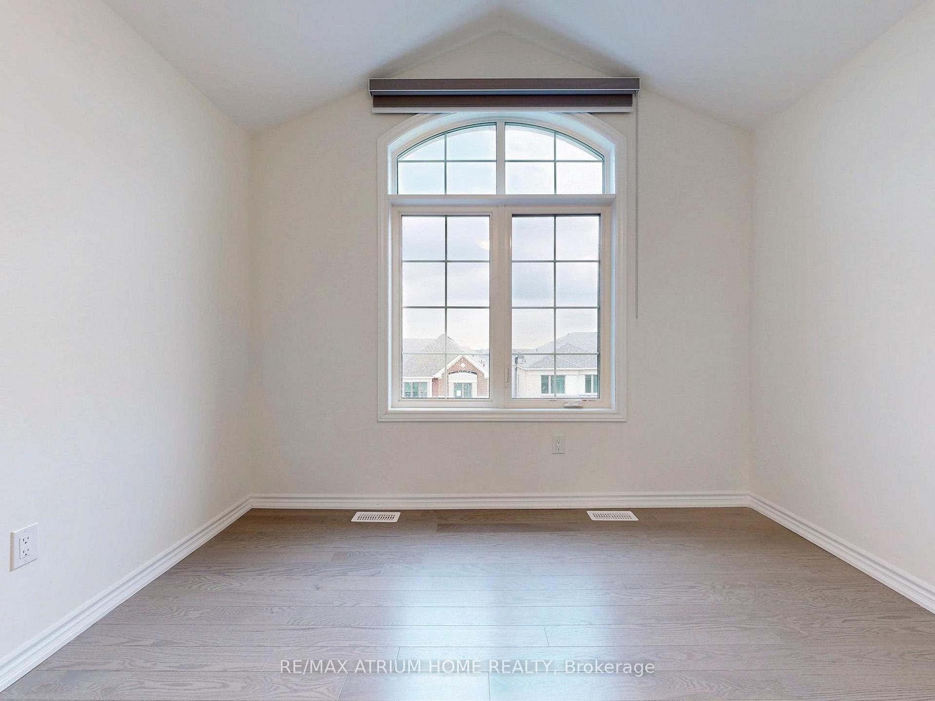 Photo 33 of 79 Therma Crescent, Markham, Victoria Square — HOMEH