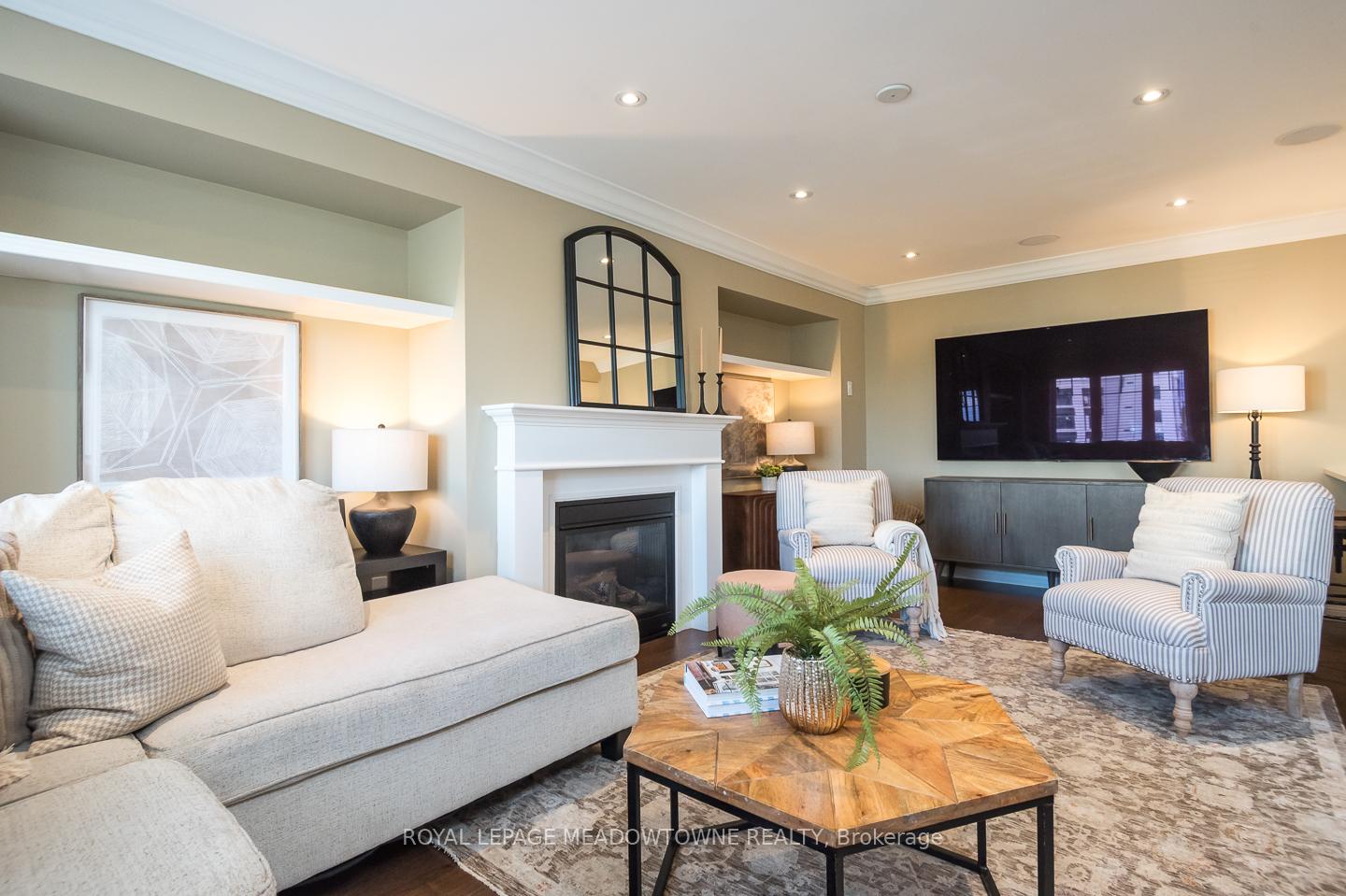 Photo 10 of 961 Nadalin Heights, Milton, Willmott — HOMEH