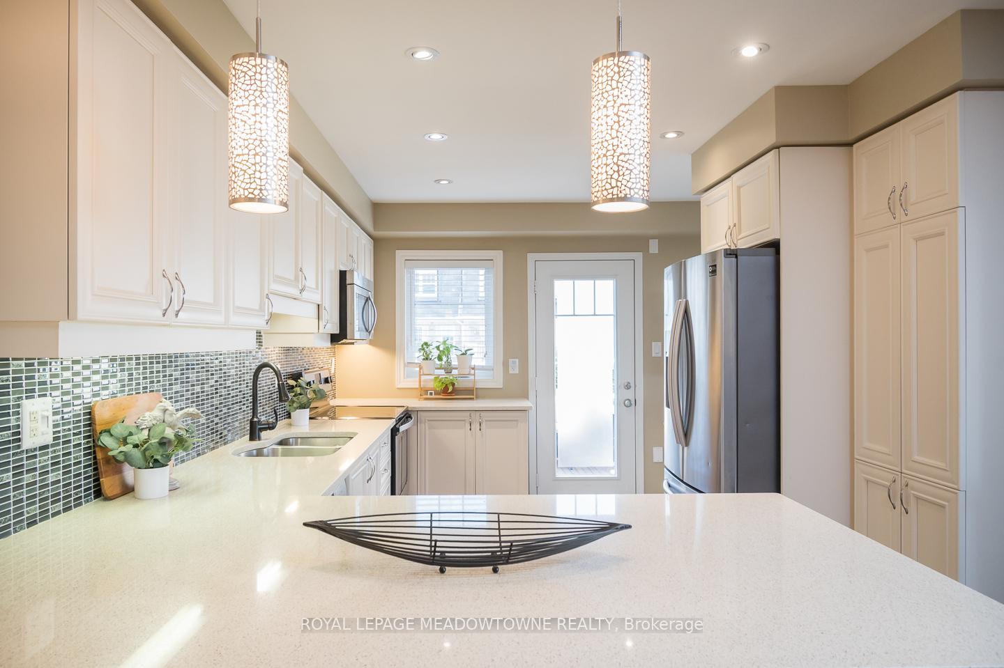 Photo 13 of 961 Nadalin Heights, Milton, Willmott — HOMEH