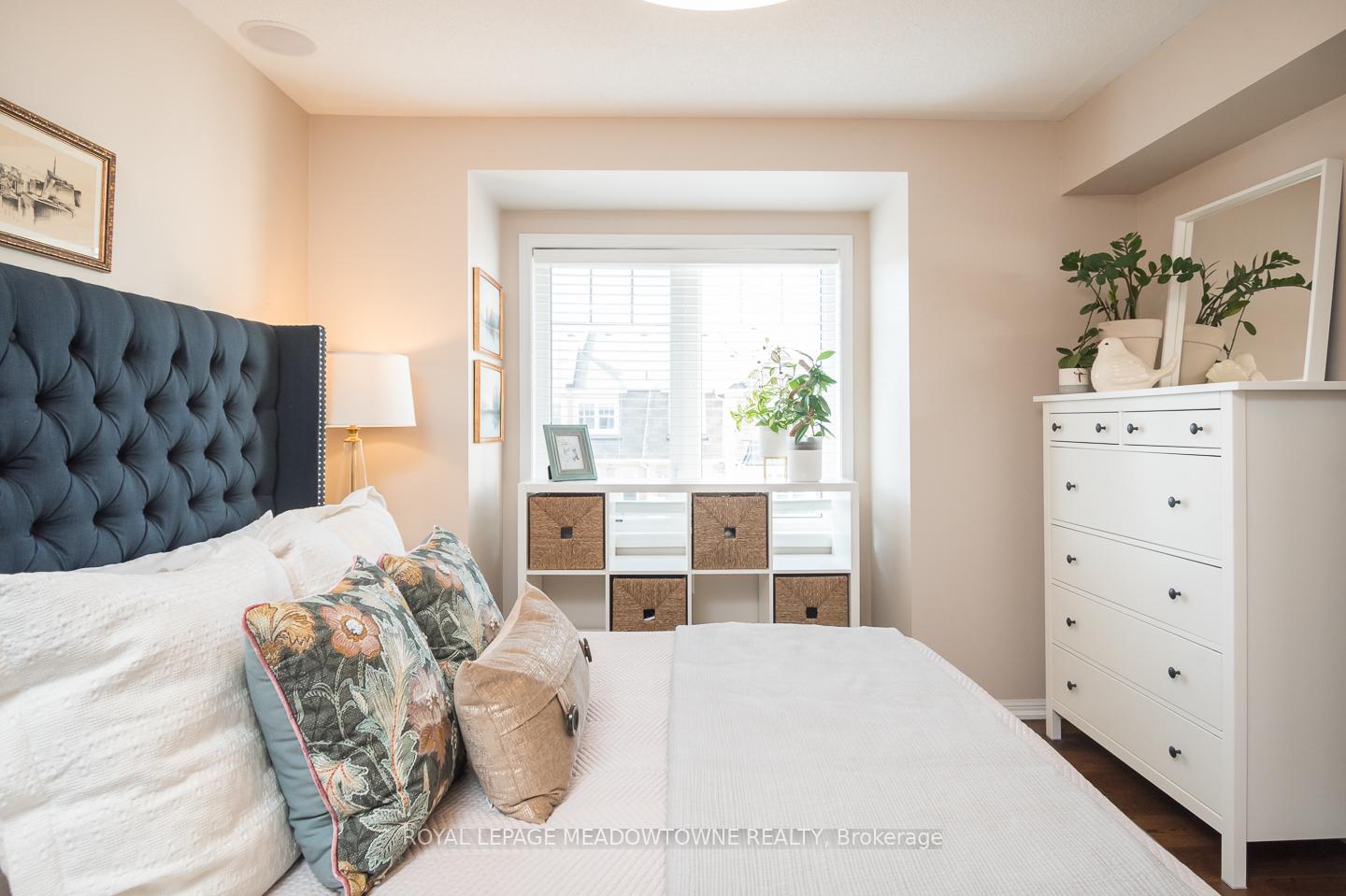Photo 19 of 961 Nadalin Heights, Milton, Willmott — HOMEH