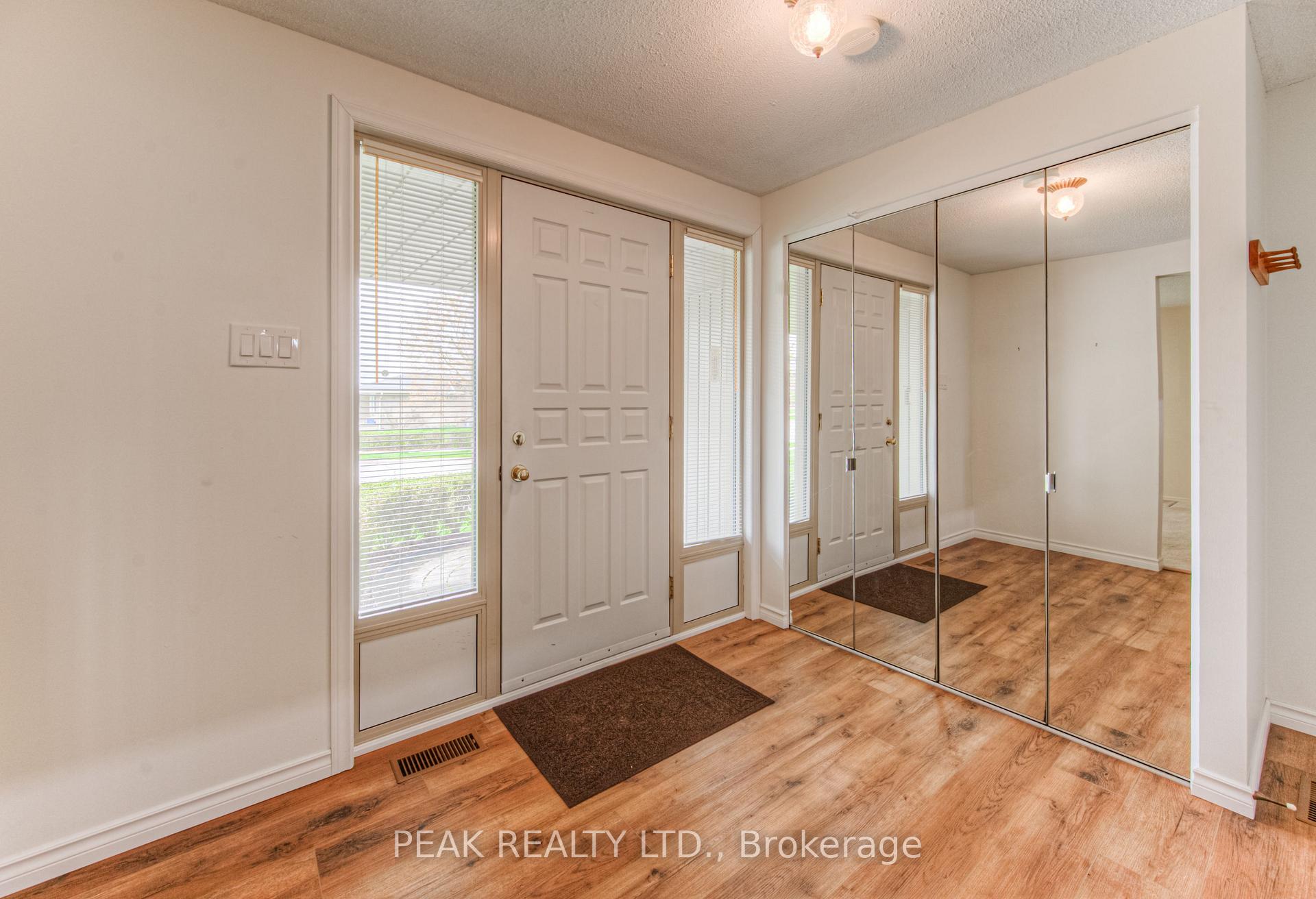 Photo 4 of 101 Blackwell Drive, Kitchener — HOMEH
