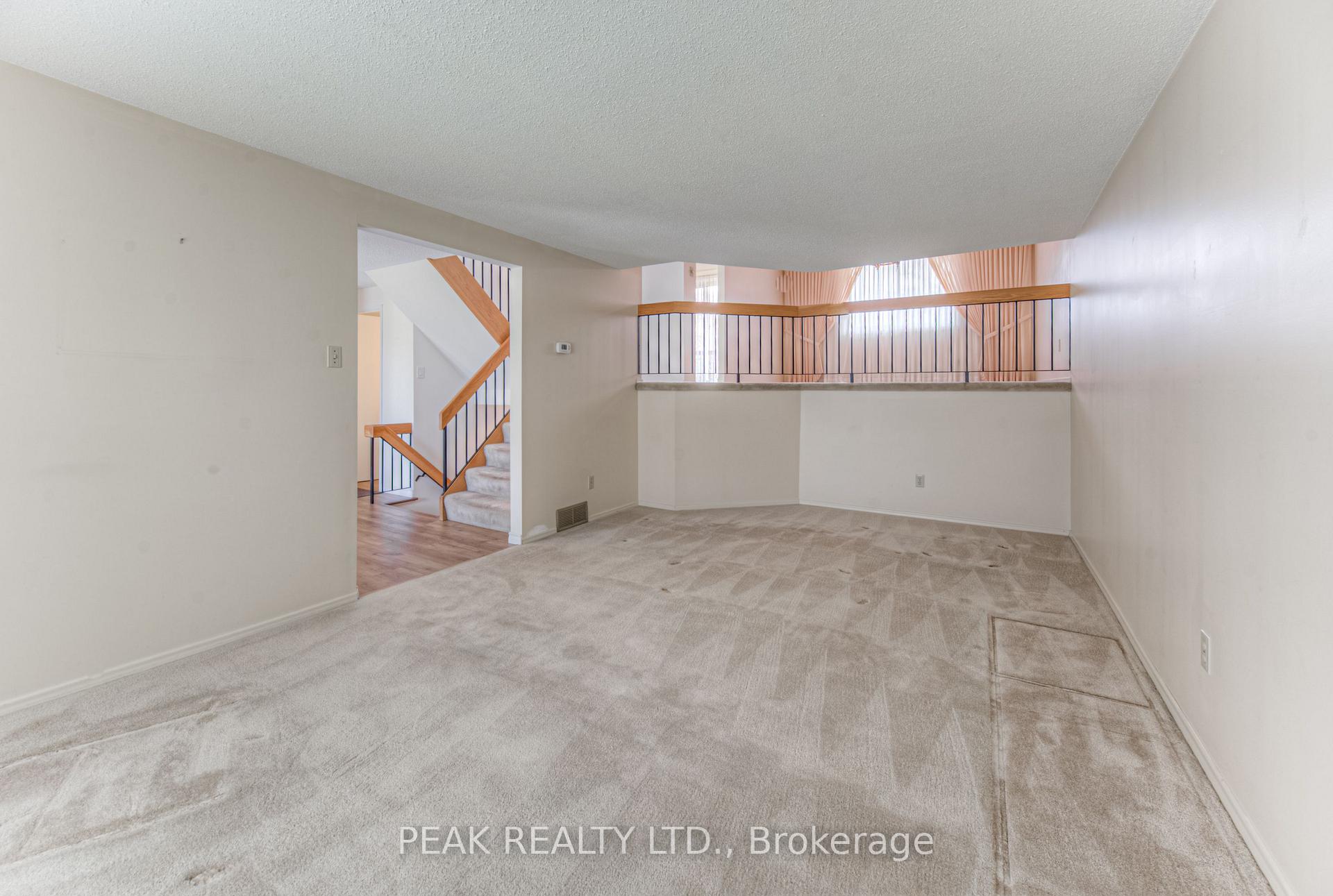 Photo 7 of 101 Blackwell Drive, Kitchener — HOMEH