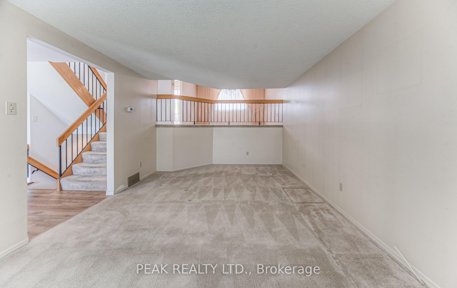 Photo 8 of 101 Blackwell Drive, Kitchener — HOMEH