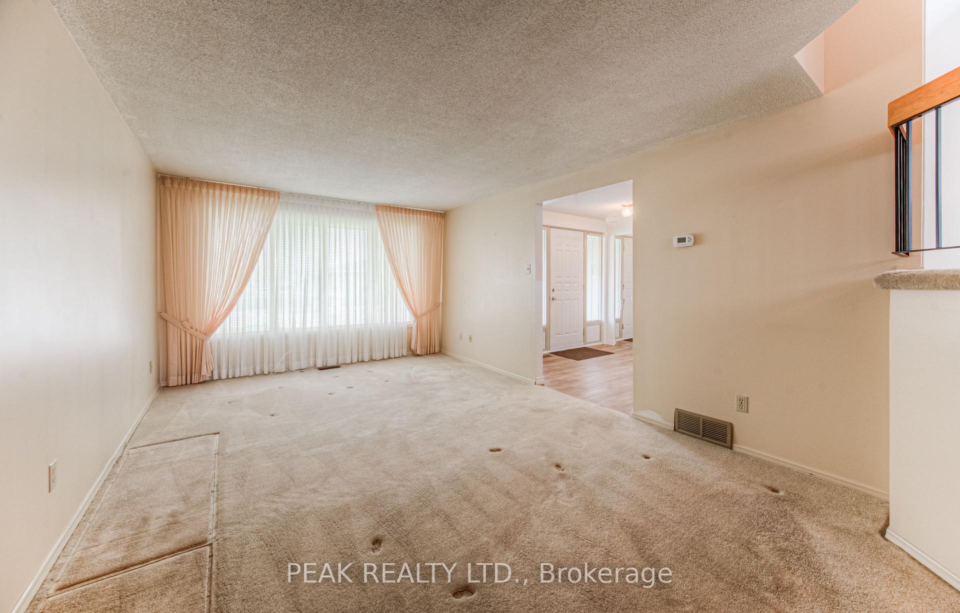 Photo 9 of 101 Blackwell Drive, Kitchener — HOMEH