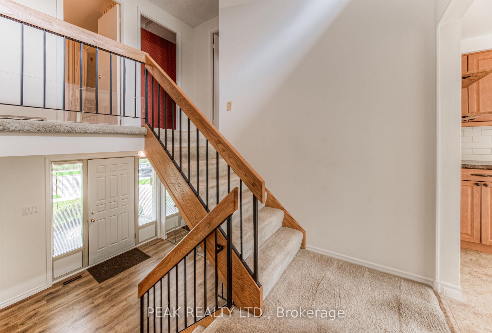 Photo 10 of 101 Blackwell Drive, Kitchener — HOMEH