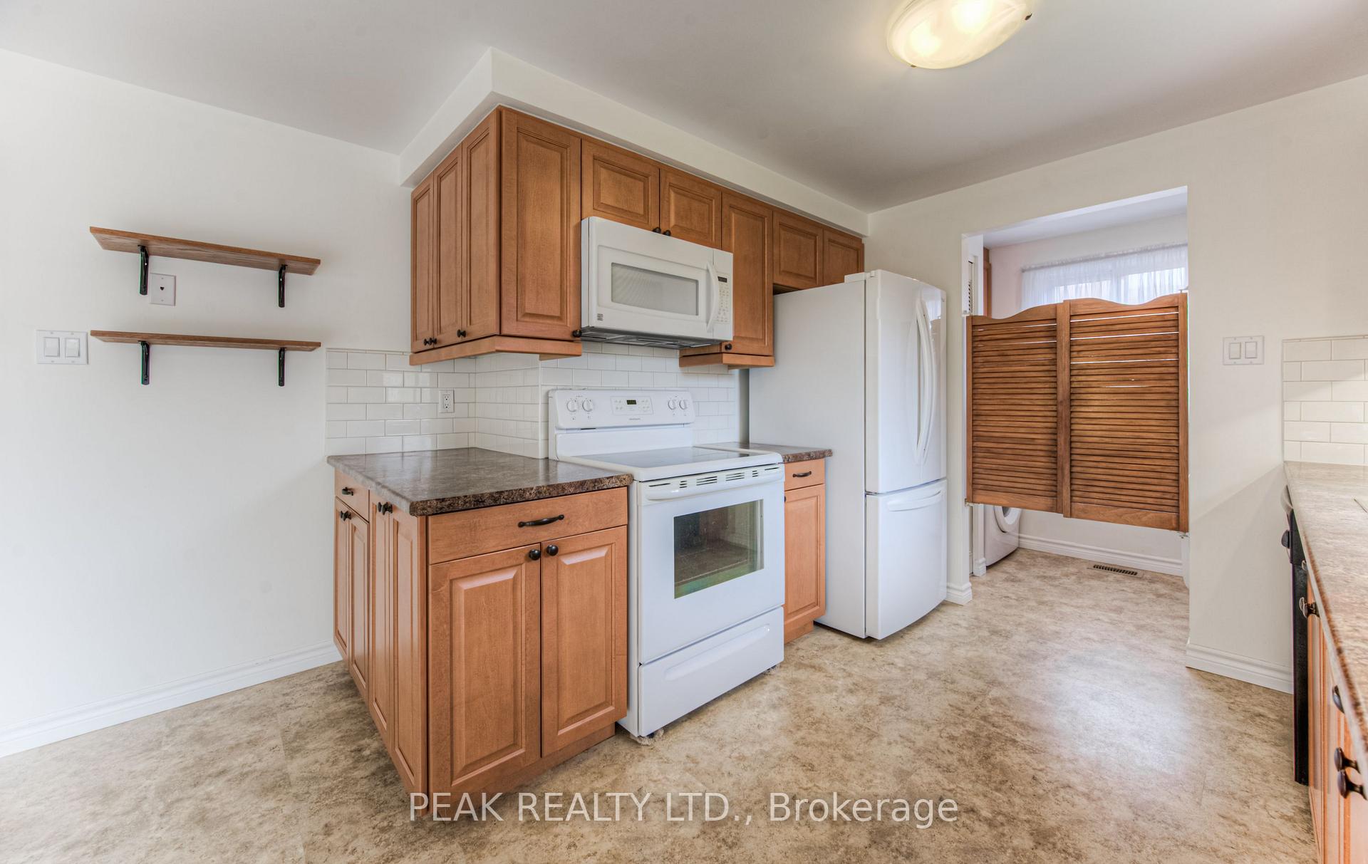 Photo 15 of 101 Blackwell Drive, Kitchener — HOMEH