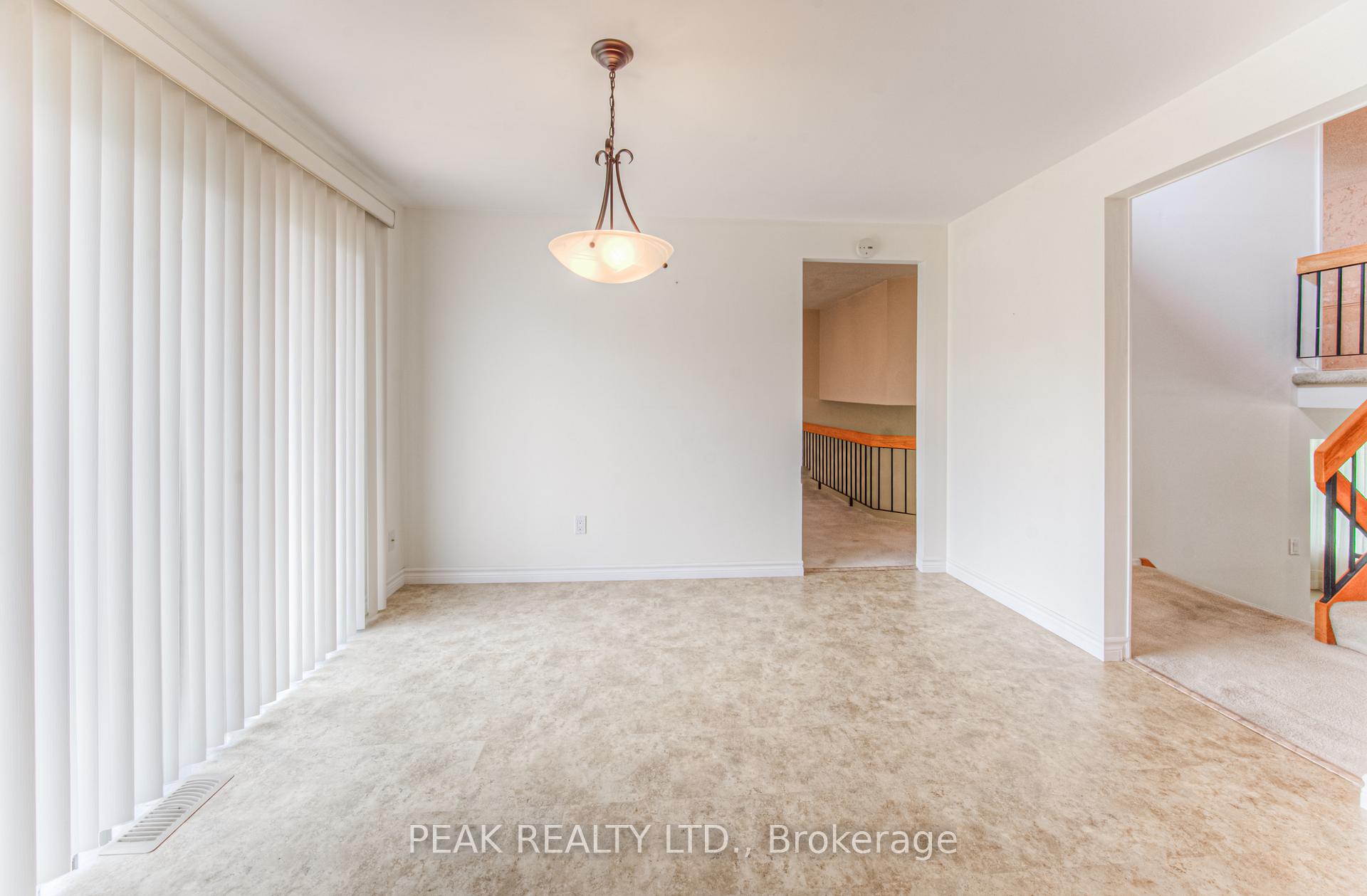 Photo 18 of 101 Blackwell Drive, Kitchener — HOMEH