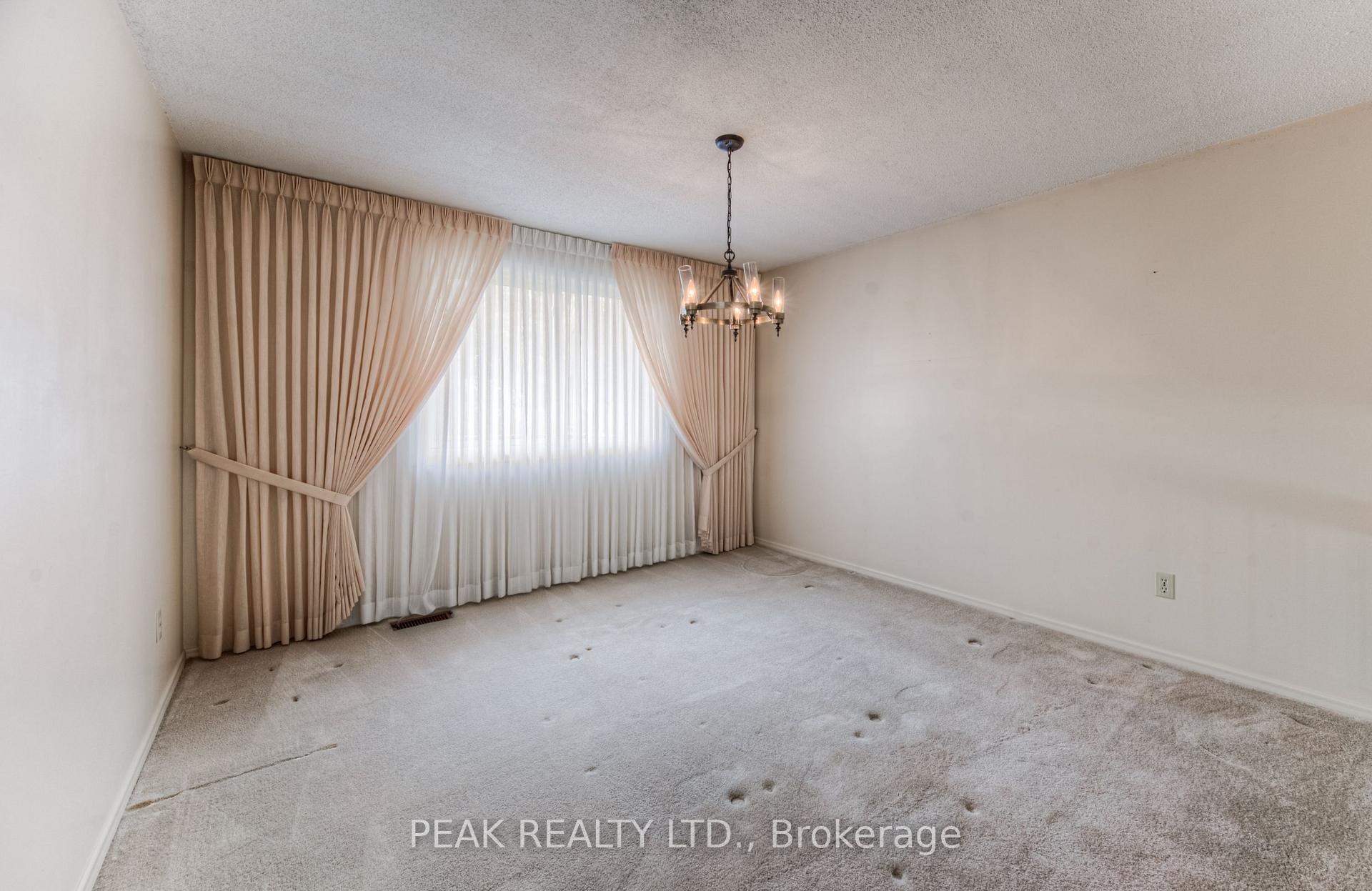 Photo 22 of 101 Blackwell Drive, Kitchener — HOMEH