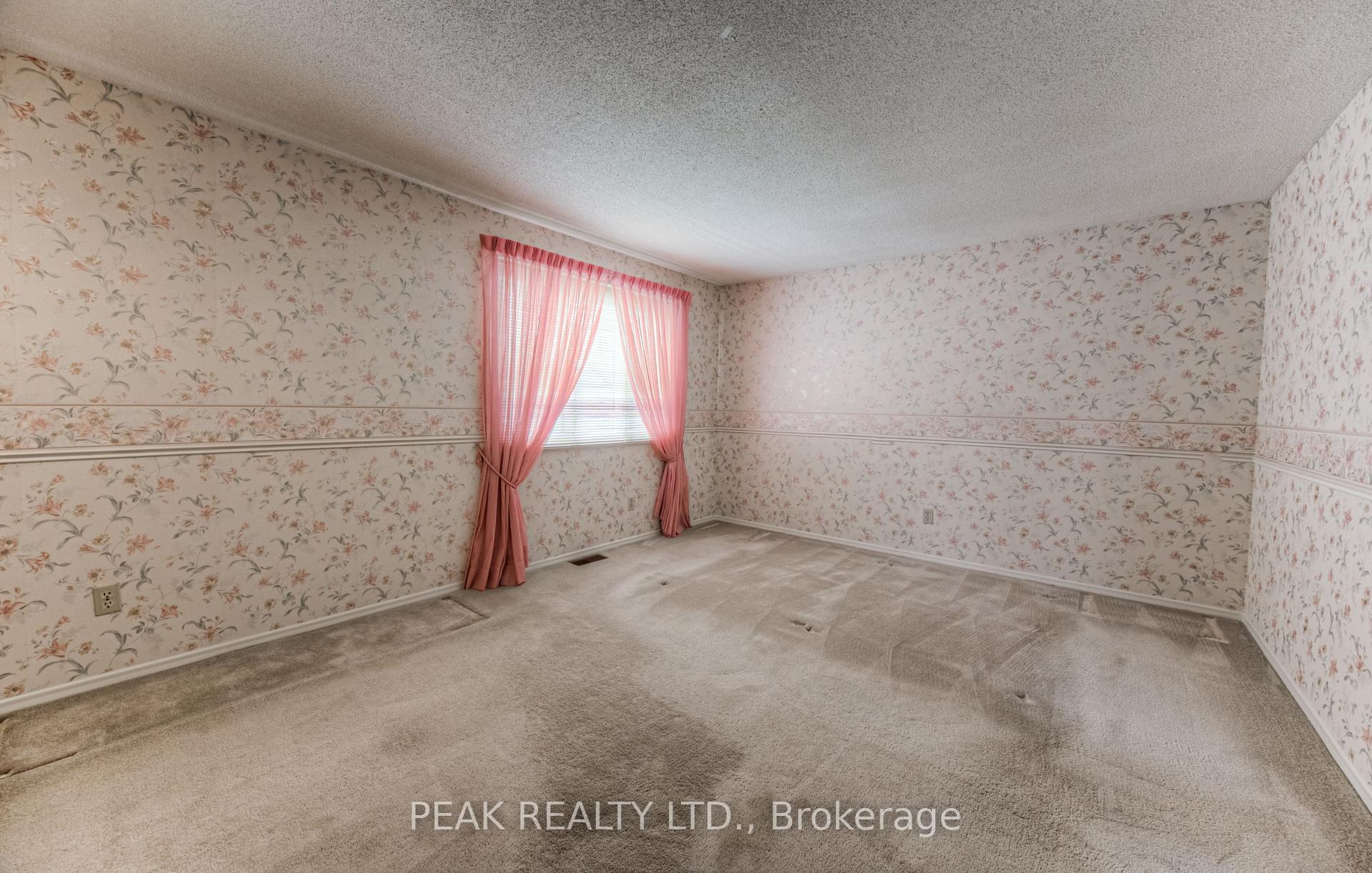Photo 31 of 101 Blackwell Drive, Kitchener — HOMEH