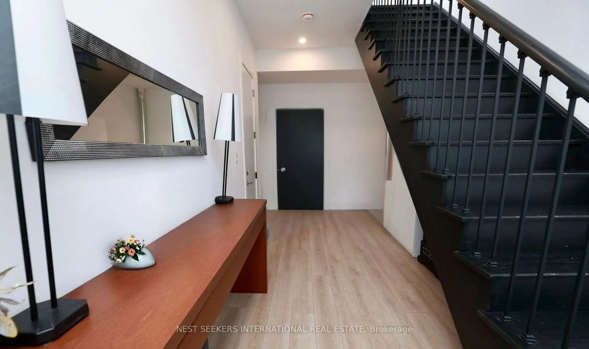 Photo 2 of 37 Summerside Mews, Pelham, Fonthill — HOMEH
