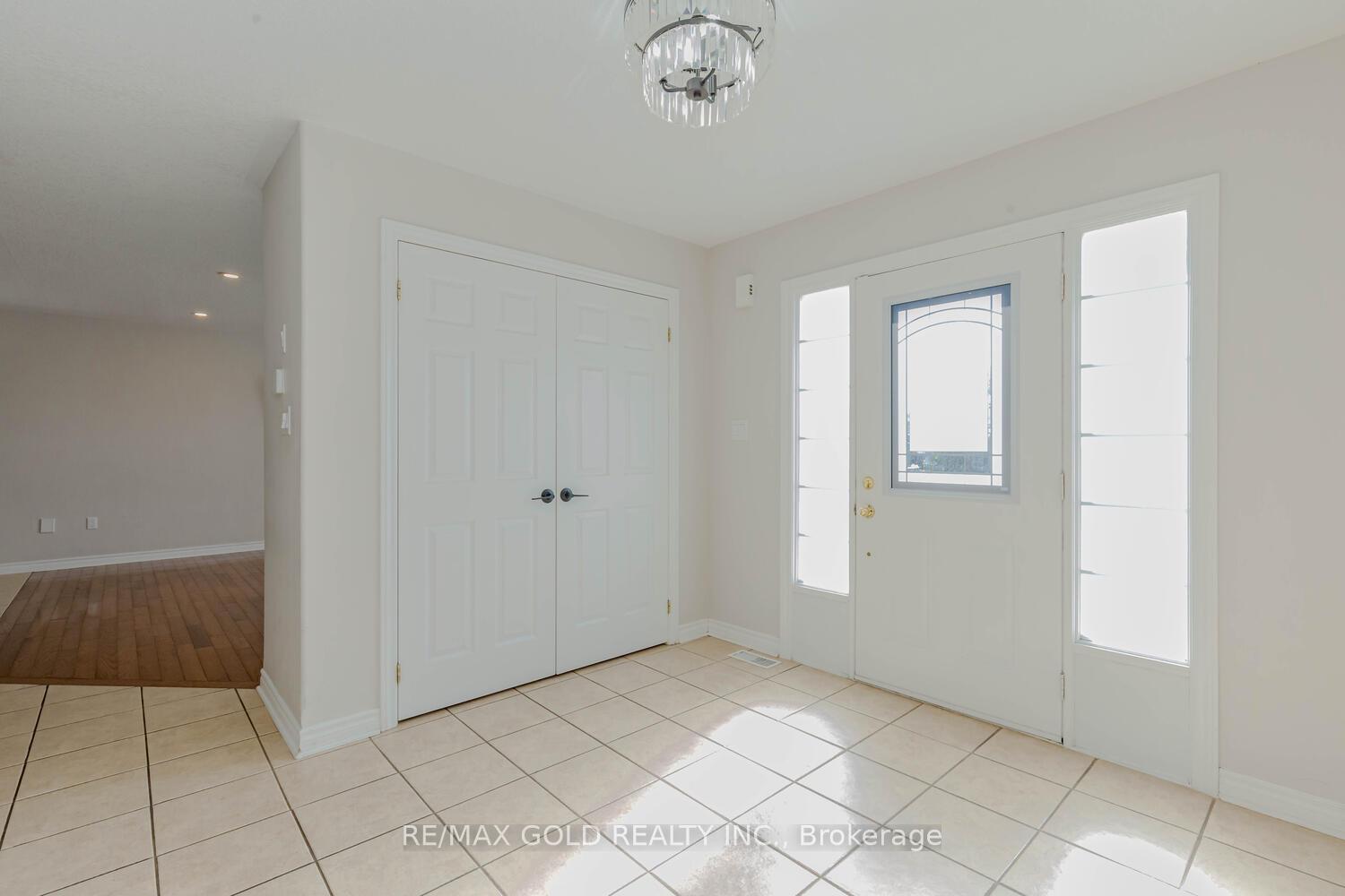 Photo 6 of 441 Irwin Street, Midland — HOMEH