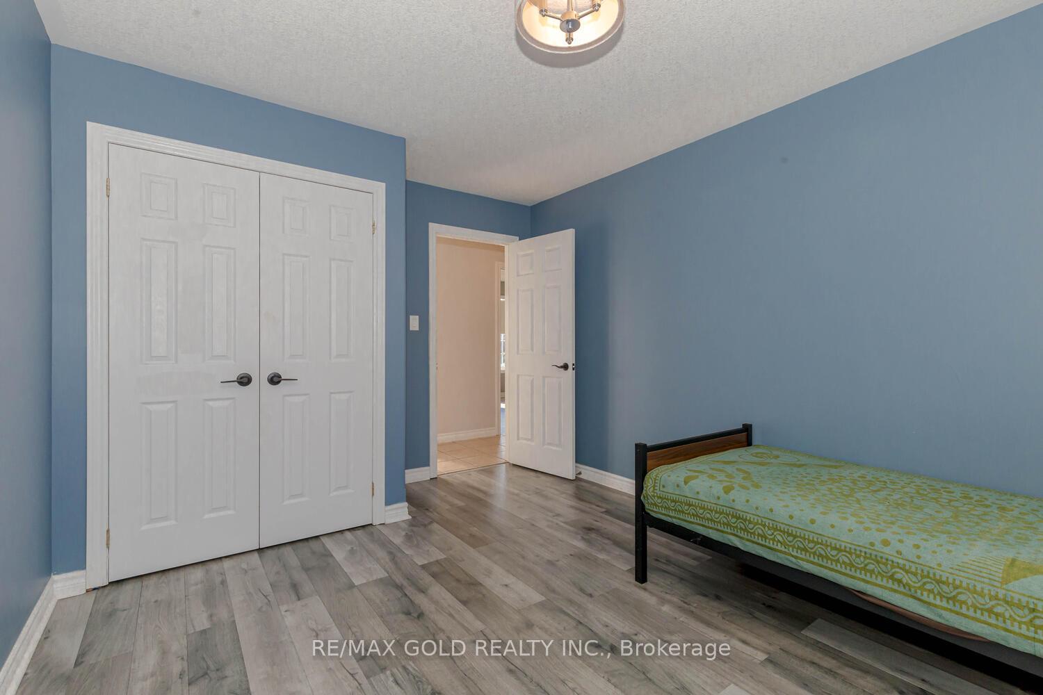 Photo 25 of 441 Irwin Street, Midland — HOMEH