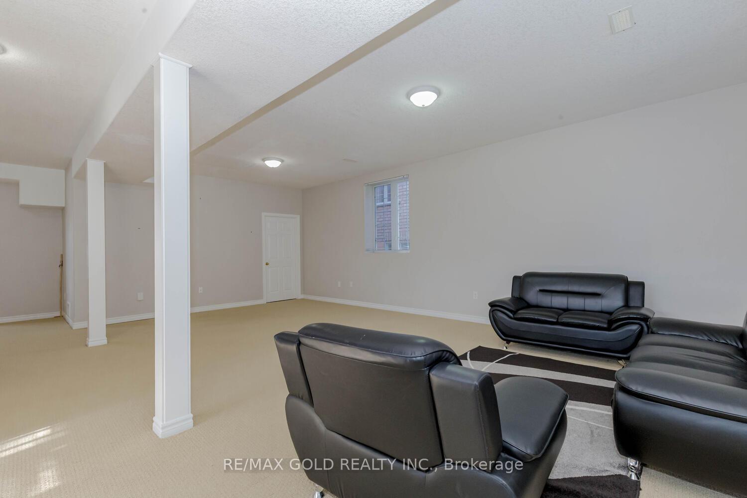 Photo 32 of 441 Irwin Street, Midland — HOMEH