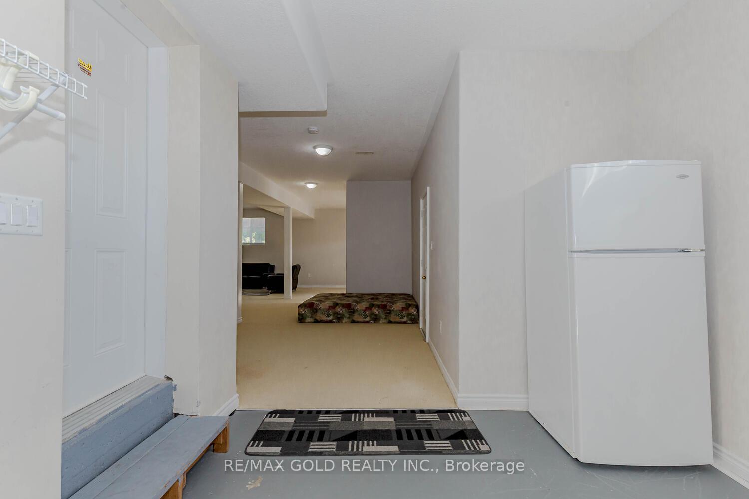 Photo 38 of 441 Irwin Street, Midland — HOMEH