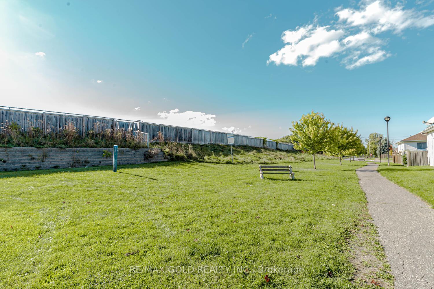 Photo 40 of 441 Irwin Street, Midland — HOMEH