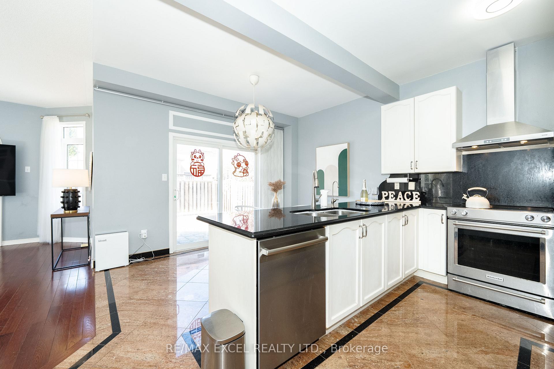 Photo 9 of 2 Greengage Street, Markham, Greensborough — HOMEH