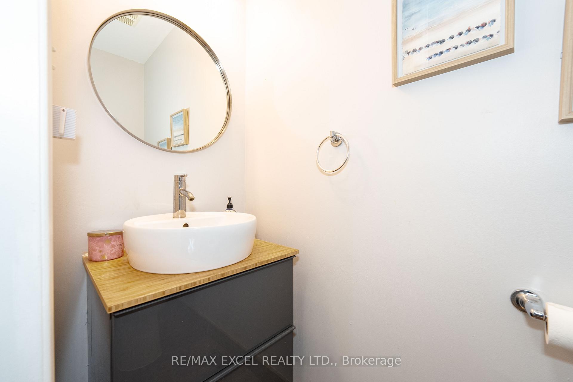 Photo 12 of 2 Greengage Street, Markham, Greensborough — HOMEH