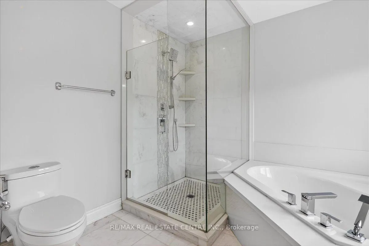 Photo 24 of 980 Clark Boulevard, Milton, Coates — HOMEH