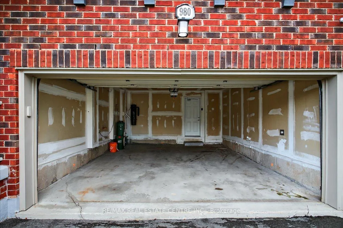Photo 37 of 980 Clark Boulevard, Milton, Coates — HOMEH