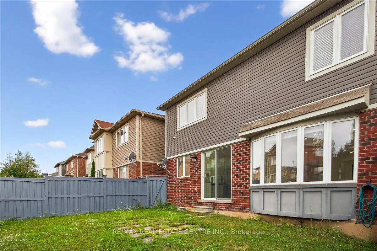 Photo 39 of 980 Clark Boulevard, Milton, Coates — HOMEH