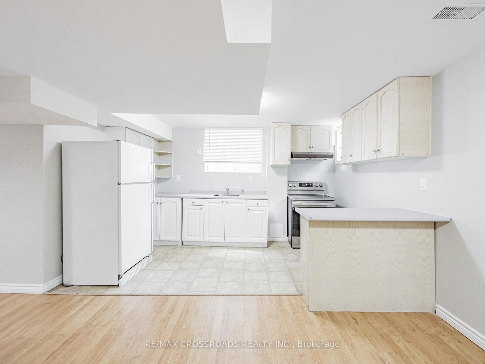 Photo 12 of 20 Wood Thrush Avenue, Markham, Legacy — HOMEH