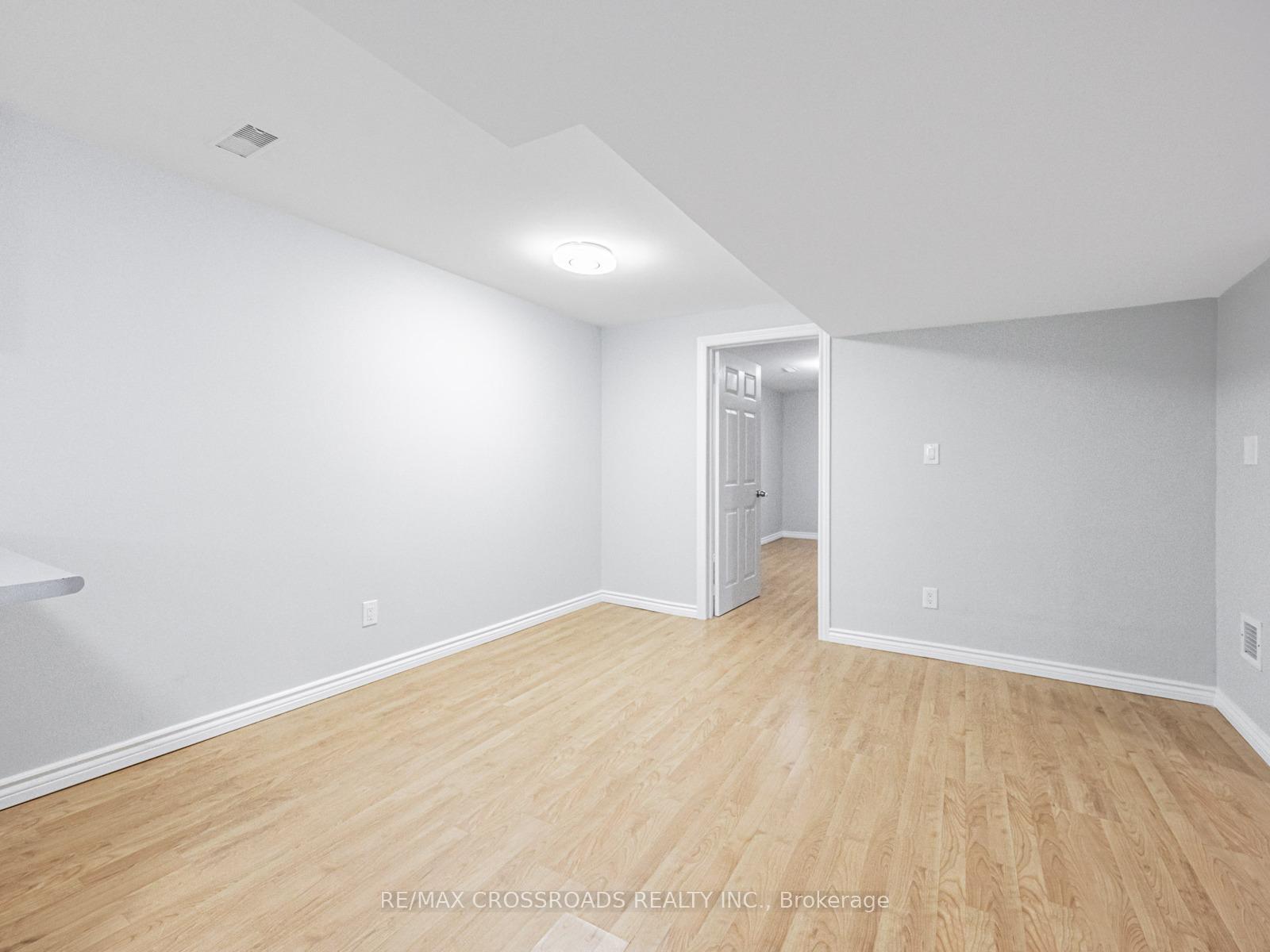 Photo 17 of 20 Wood Thrush Avenue, Markham, Legacy — HOMEH