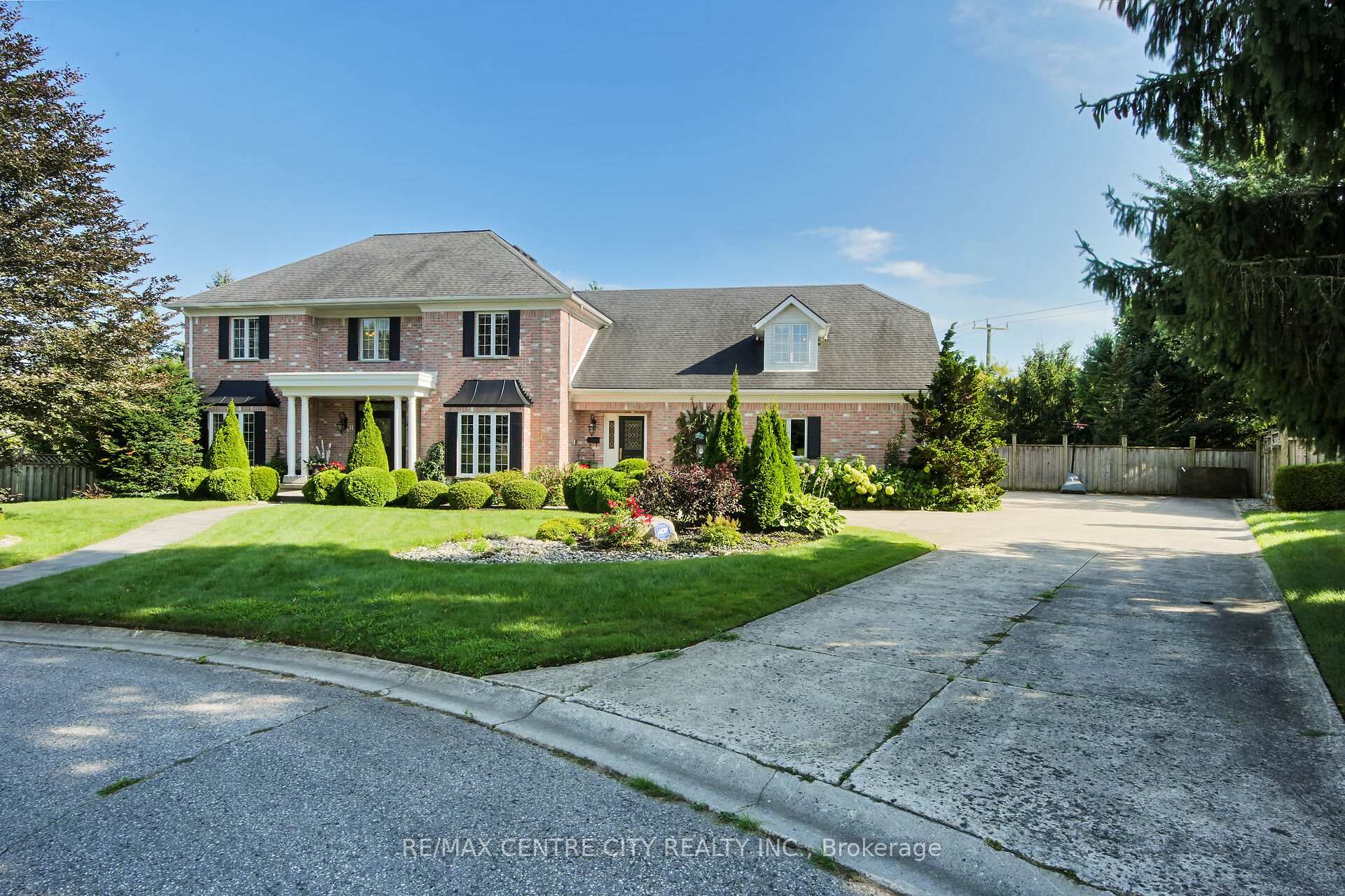 Photo 1 of 11 Woodland Drive, Middlesex Centre, Kilworth — HOMEH
