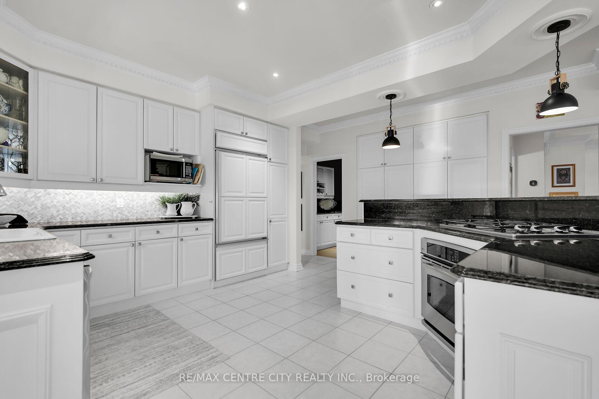 Photo 10 of 11 Woodland Drive, Middlesex Centre, Kilworth — HOMEH