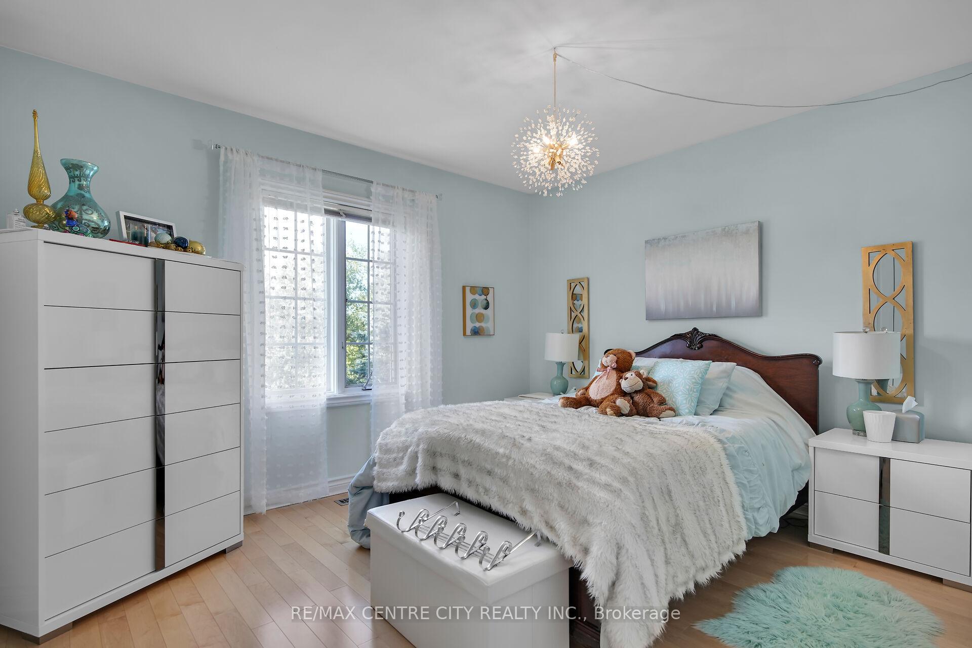 Photo 27 of 11 Woodland Drive, Middlesex Centre, Kilworth — HOMEH