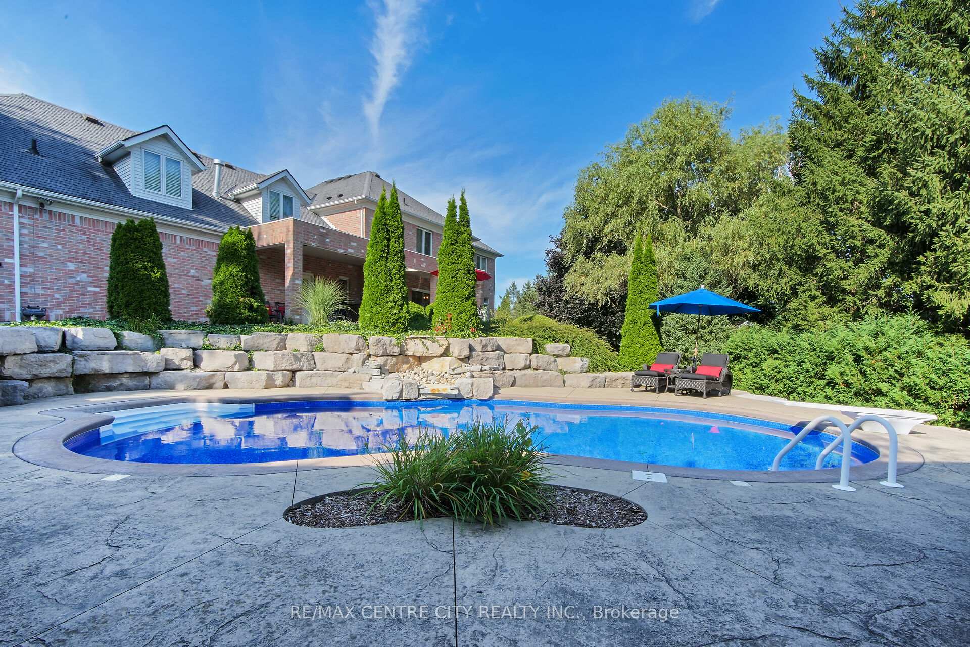 Photo 37 of 11 Woodland Drive, Middlesex Centre, Kilworth — HOMEH