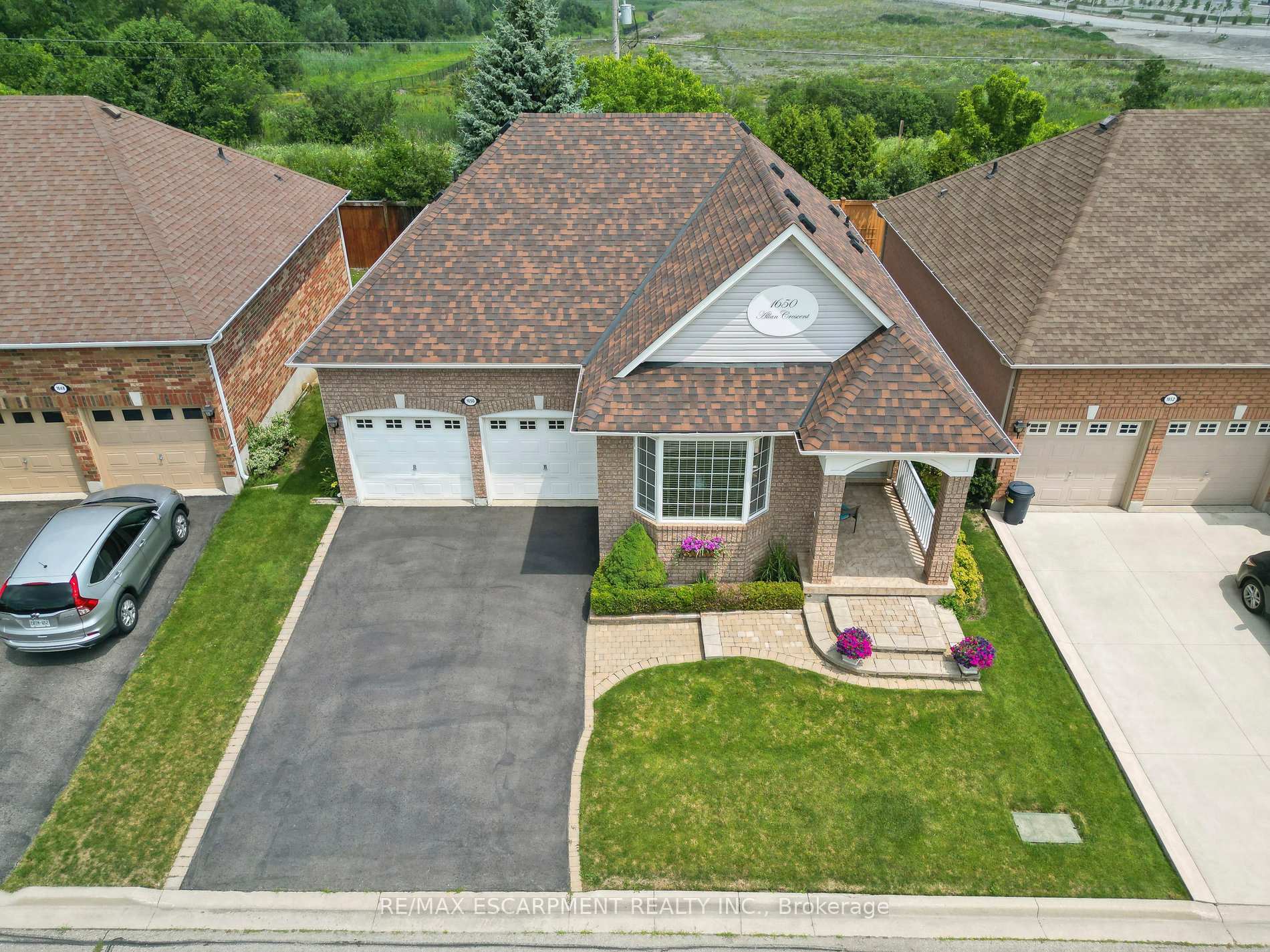 Photo 3 of 1650 Allan Crescent, Milton, Beaty — HOMEH