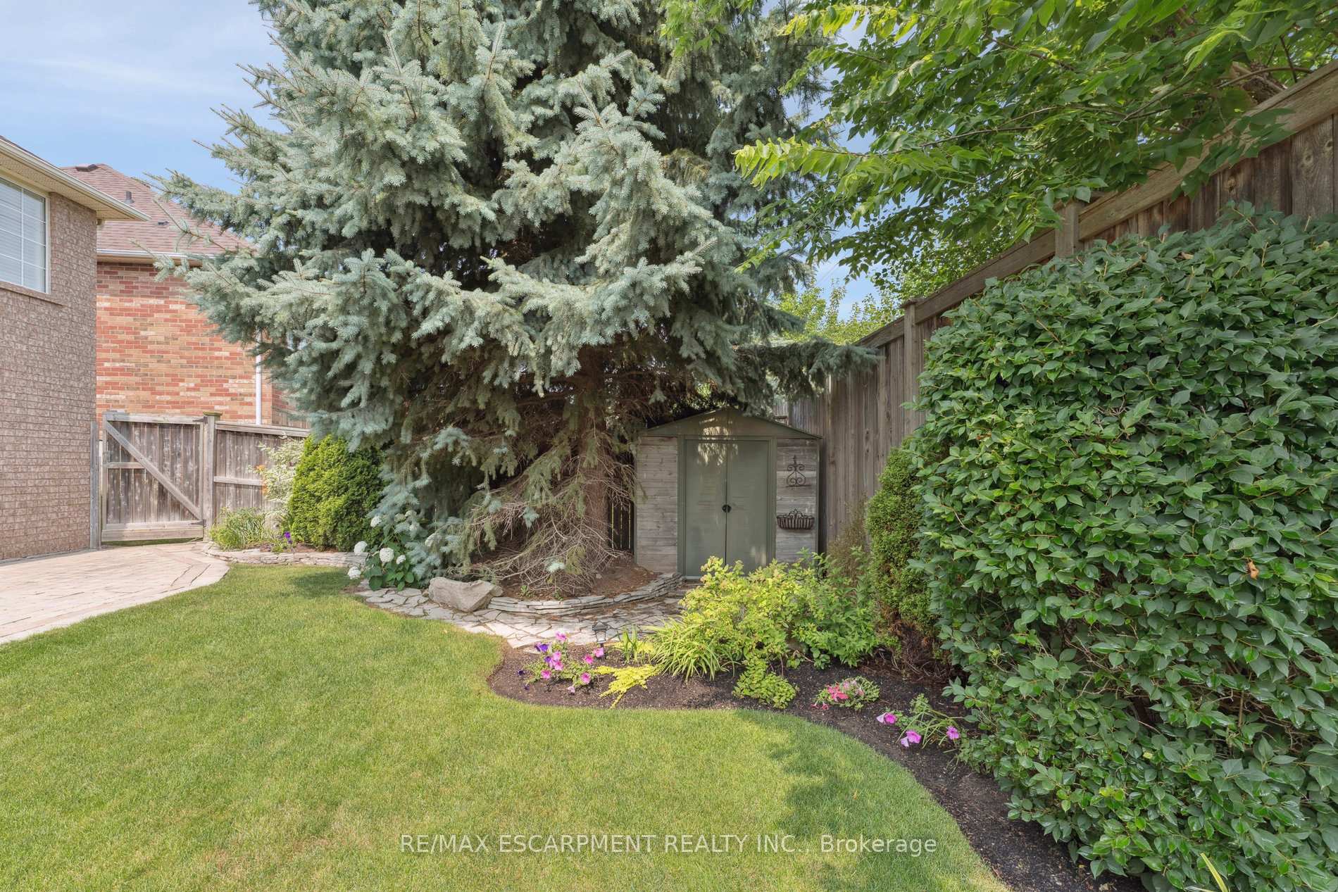 Photo 33 of 1650 Allan Crescent, Milton, Beaty — HOMEH