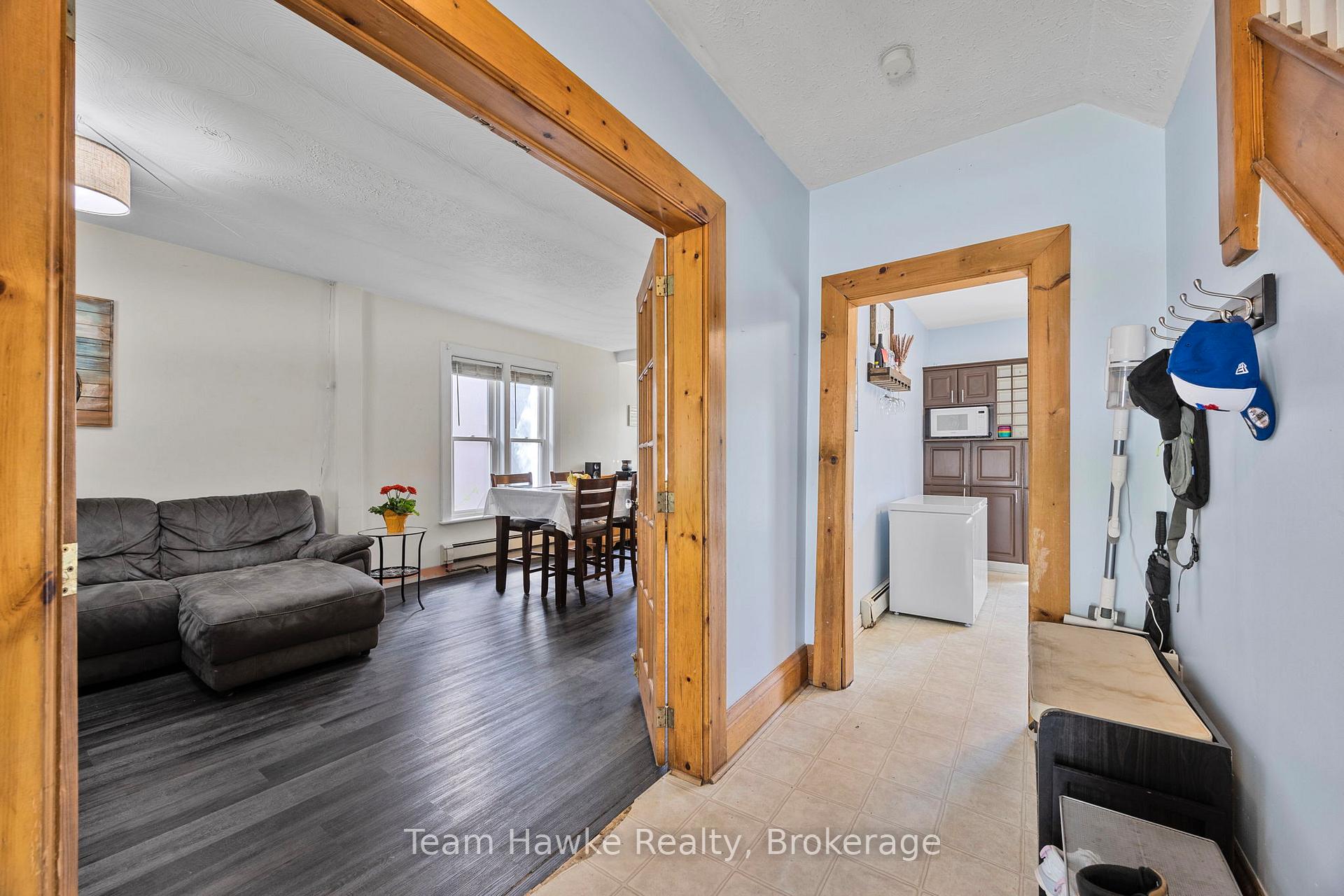Photo 5 of 389 Mildred Street, Midland — HOMEH
