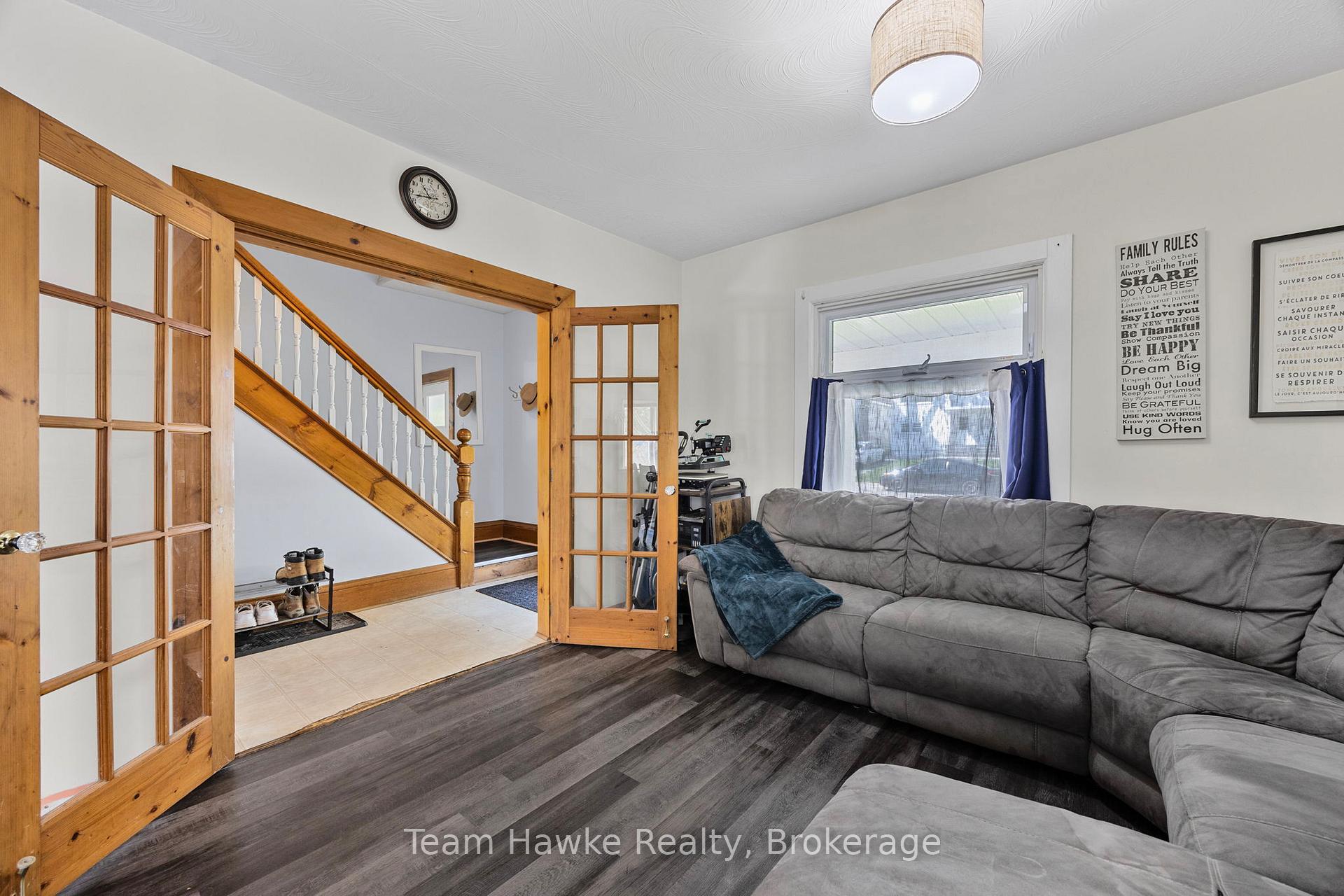 Photo 9 of 389 Mildred Street, Midland — HOMEH
