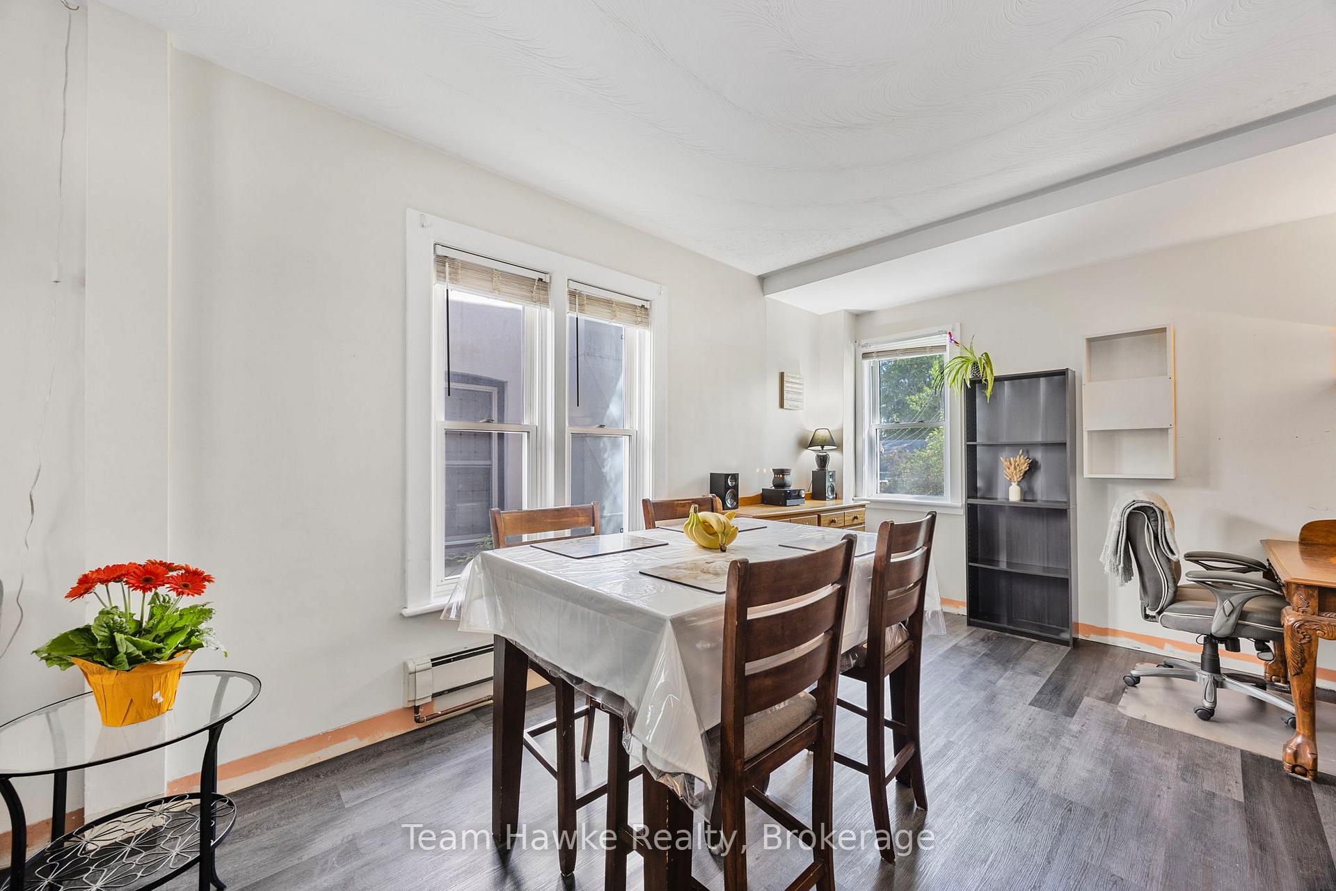 Photo 12 of 389 Mildred Street, Midland — HOMEH