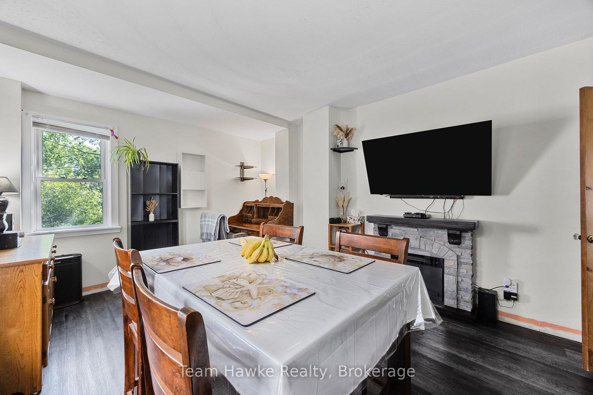 Photo 16 of 389 Mildred Street, Midland — HOMEH