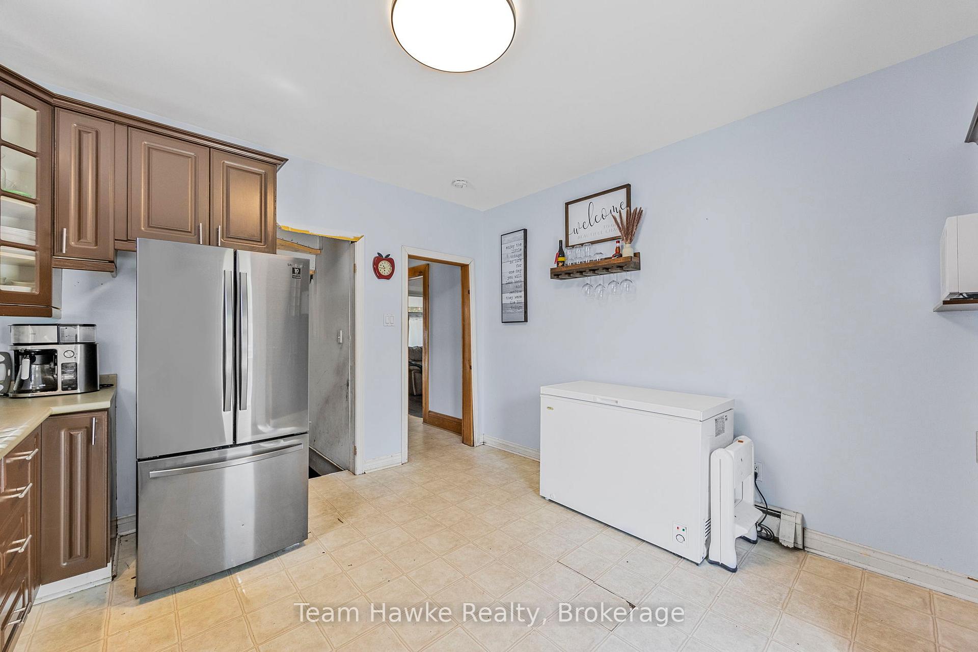 Photo 23 of 389 Mildred Street, Midland — HOMEH