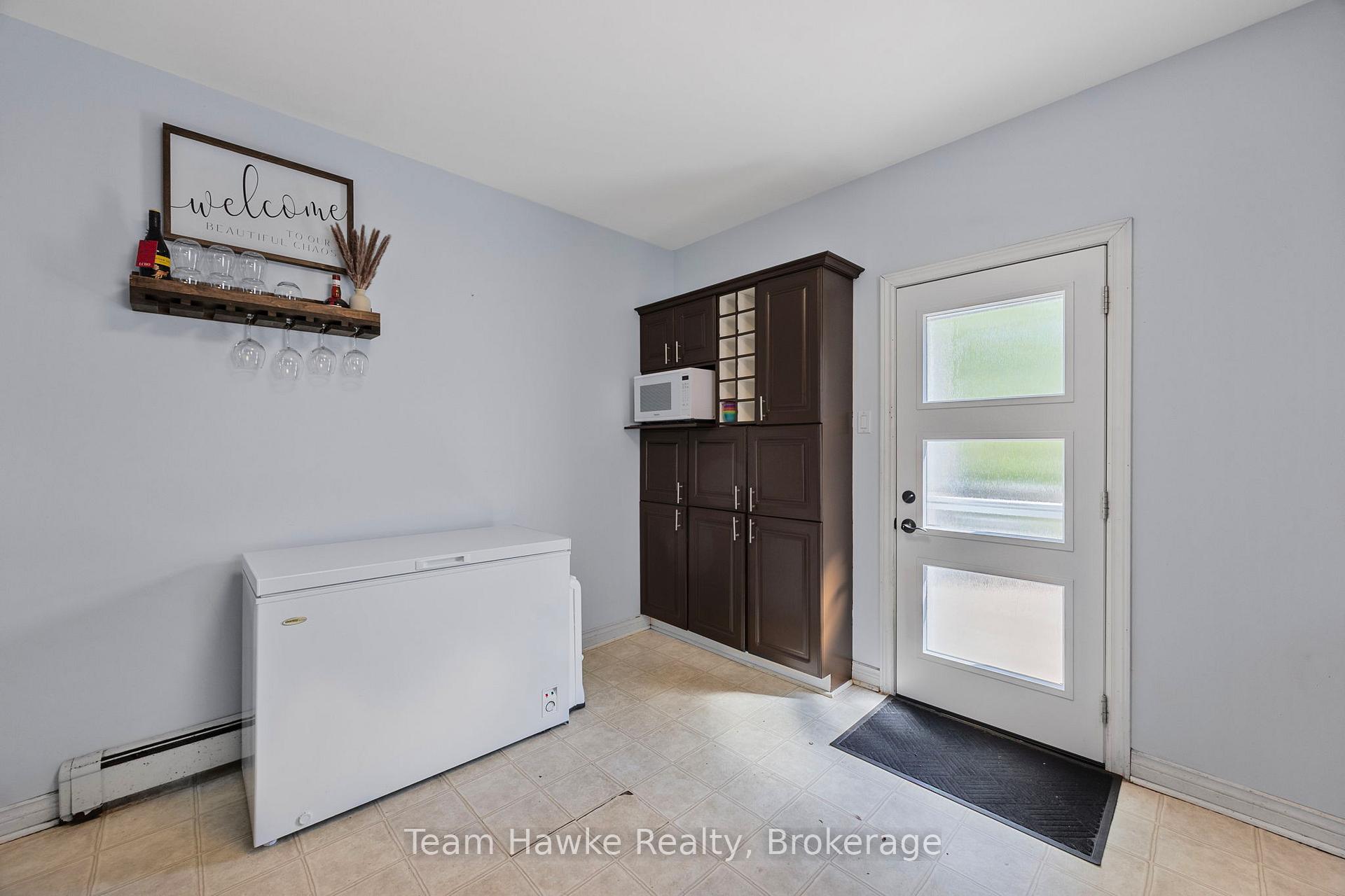 Photo 24 of 389 Mildred Street, Midland — HOMEH