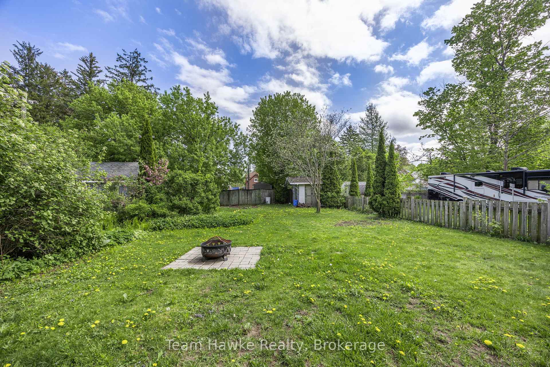 Photo 37 of 389 Mildred Street, Midland — HOMEH